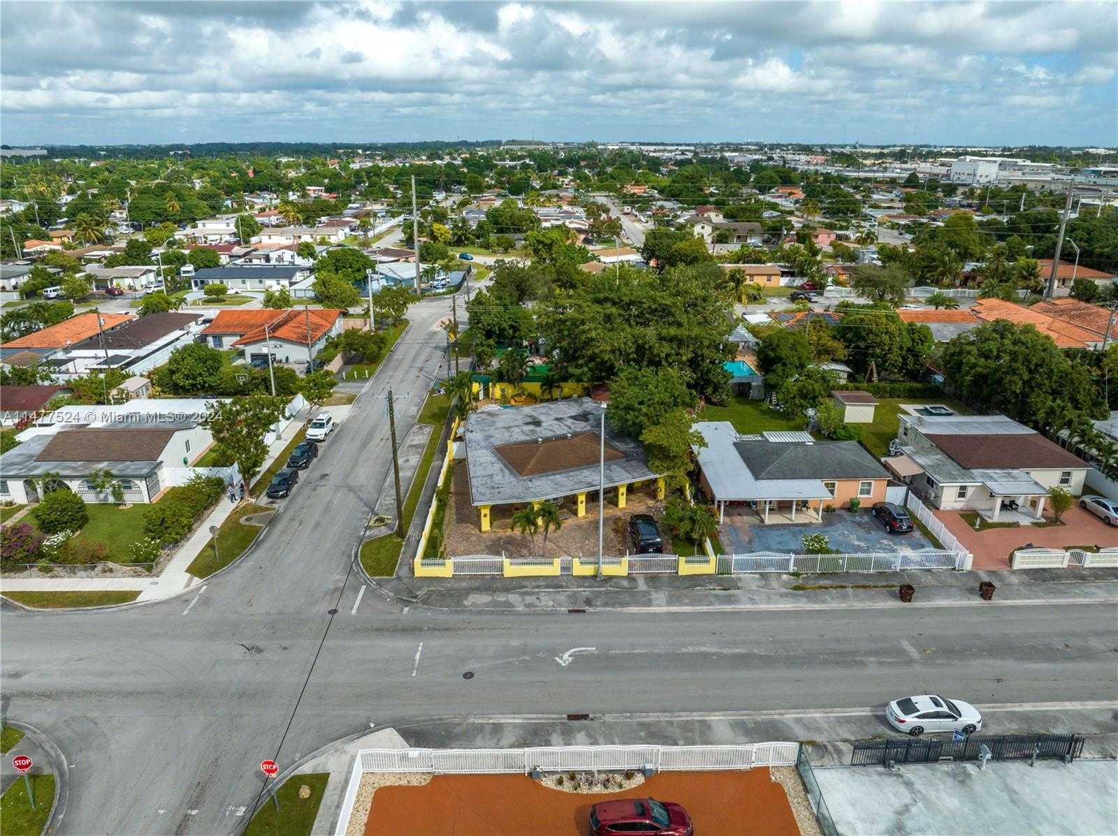 Small Image of 901 EAST 32ND ST, Hialeah Number 8