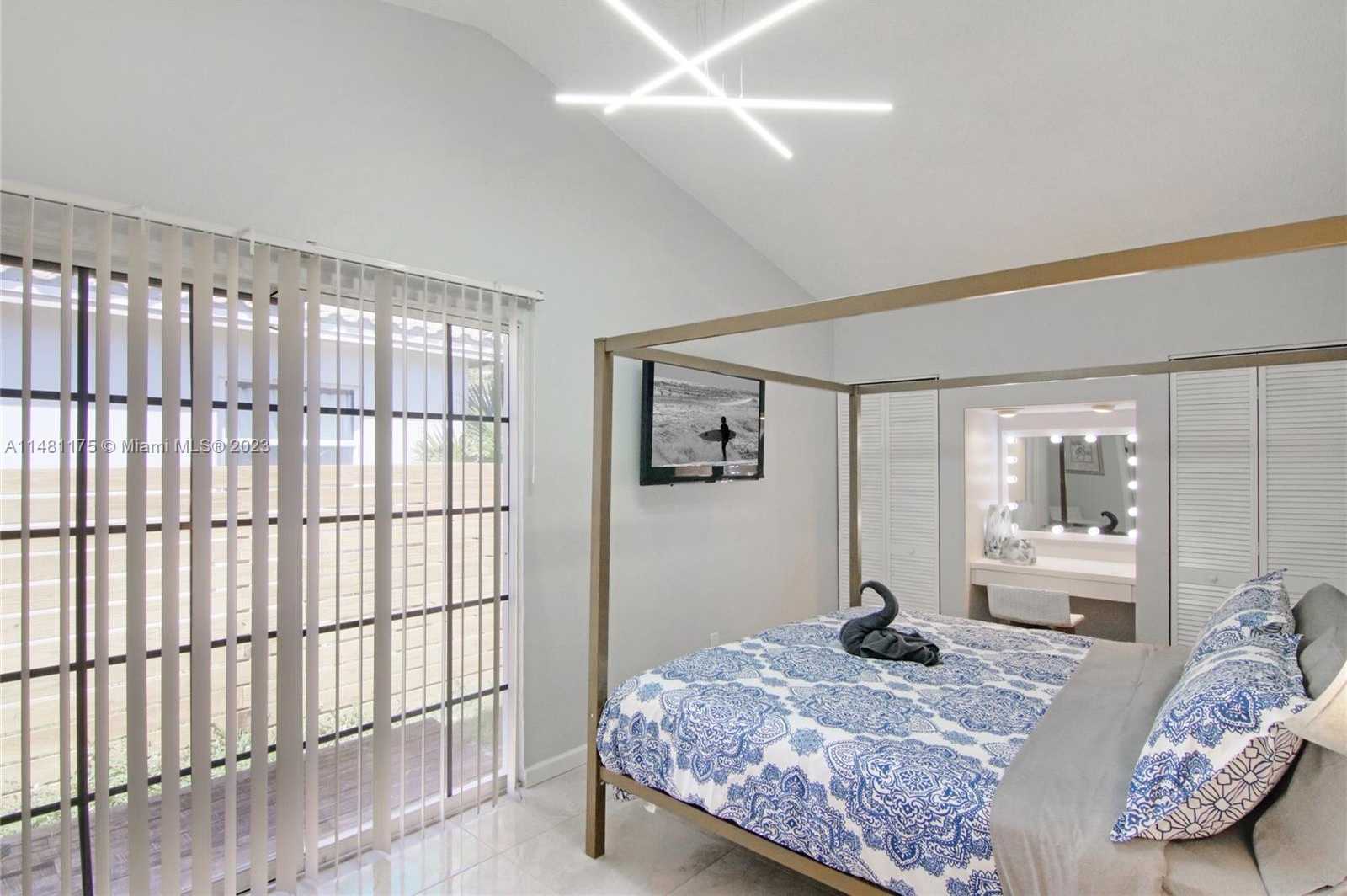 Small Image of 1516 WILEY ST, Hollywood Number 19