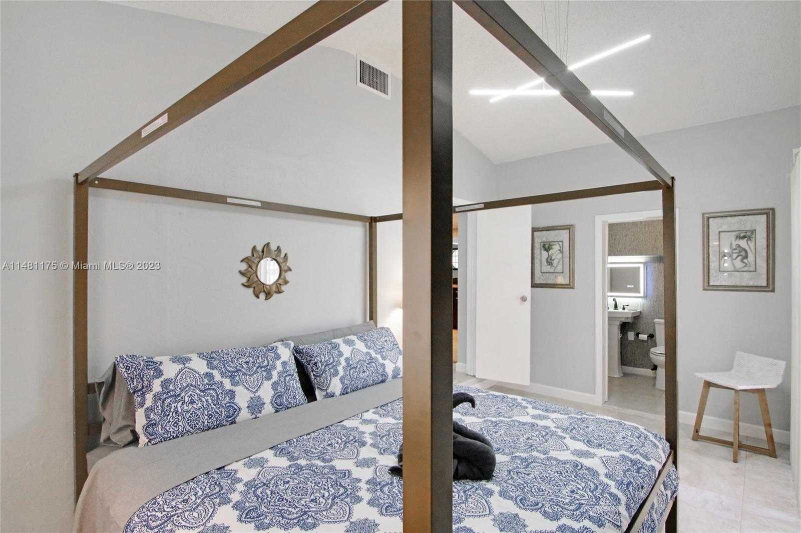 Small Image of 1516 WILEY ST, Hollywood Number 21