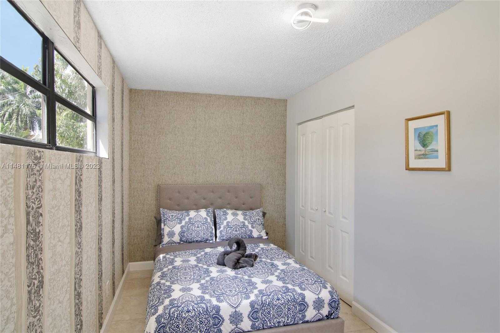 Small Image of 1516 WILEY ST, Hollywood Number 35