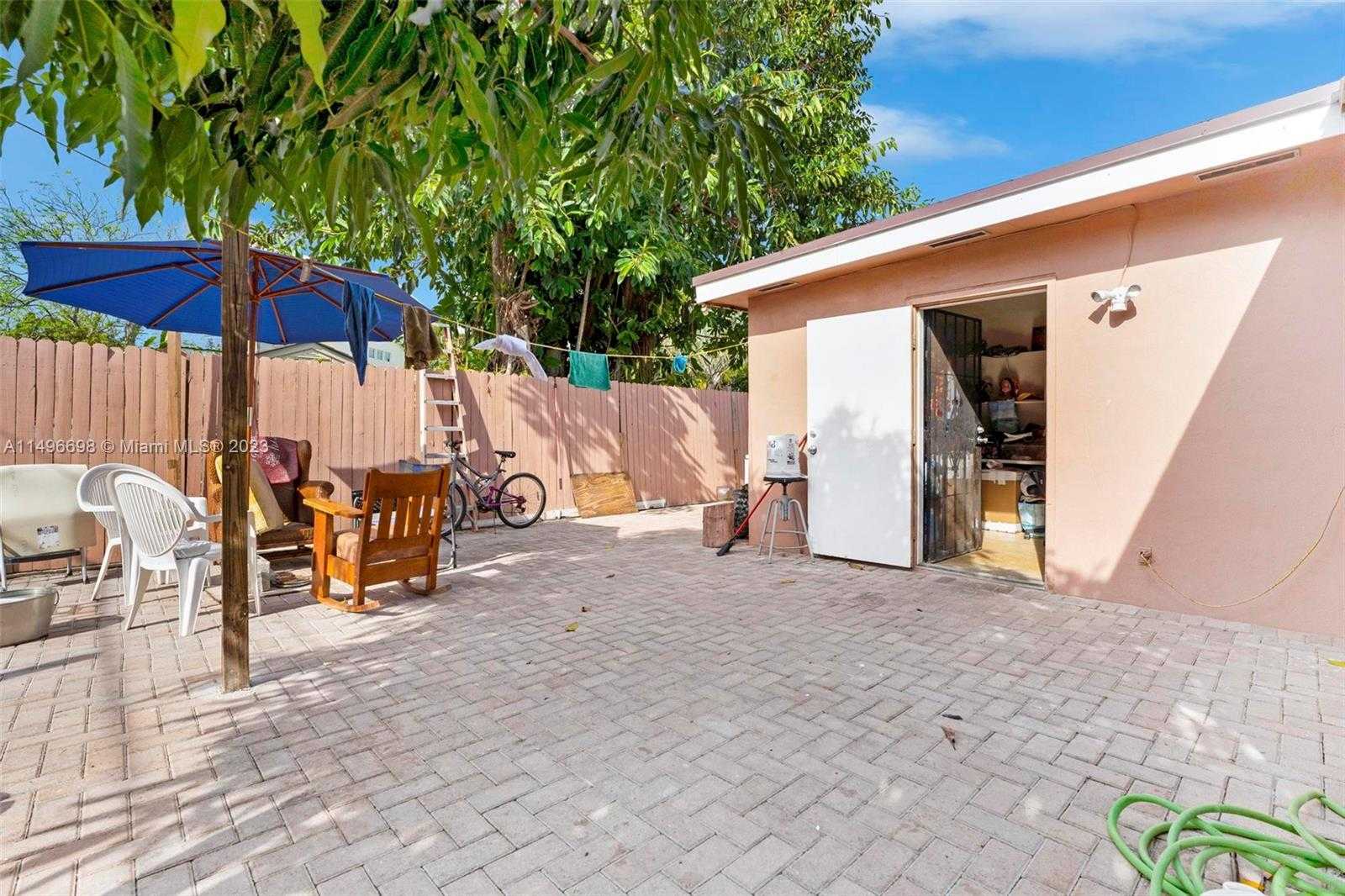 Small Image of 1026, West Palm Beach Number 13