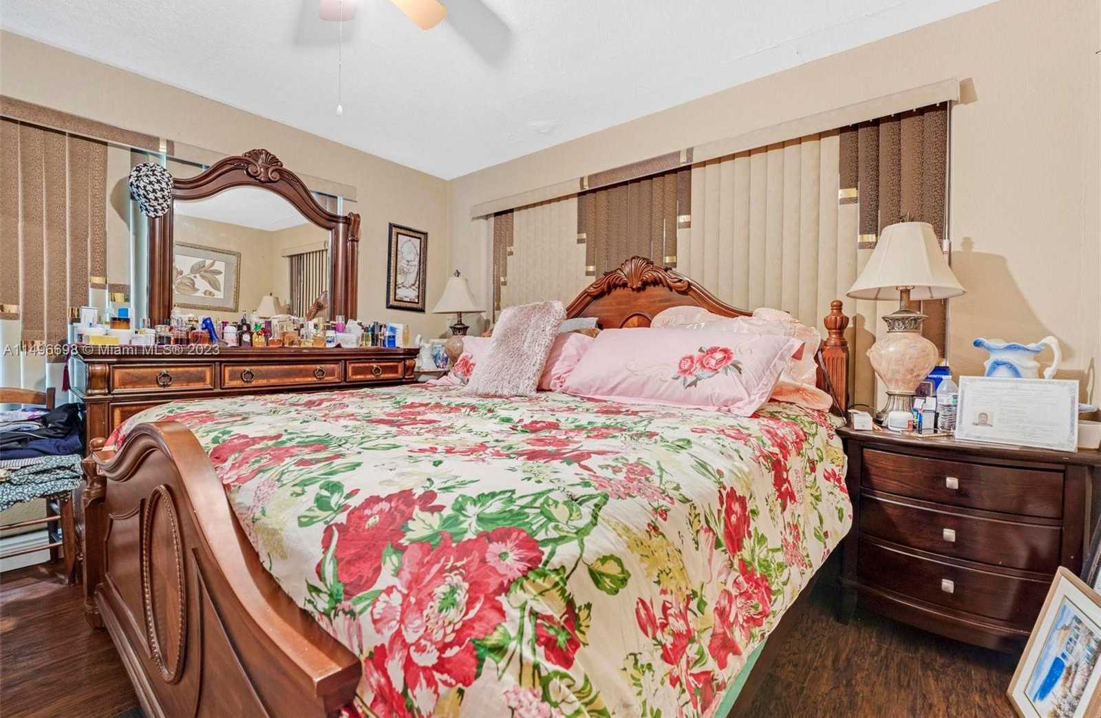 Small Image of 1026, West Palm Beach Number 28