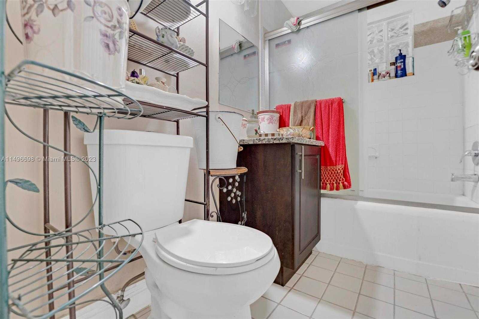 Small Image of 1026, West Palm Beach Number 31