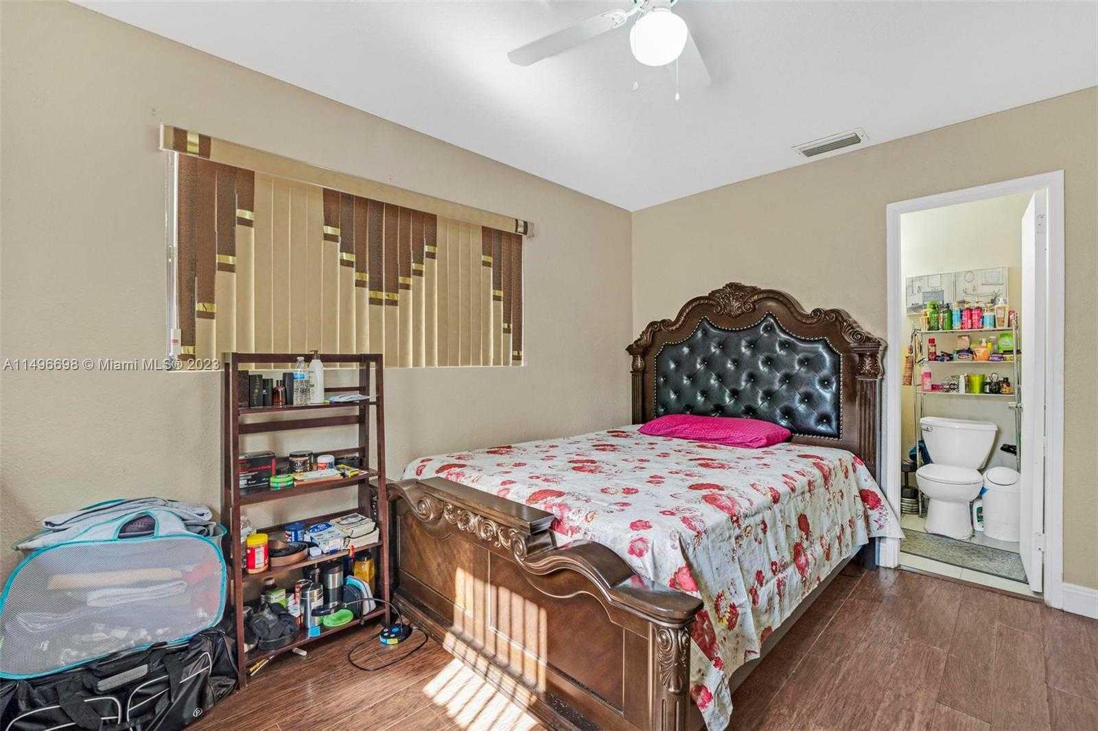 Small Image of 1026, West Palm Beach Number 38