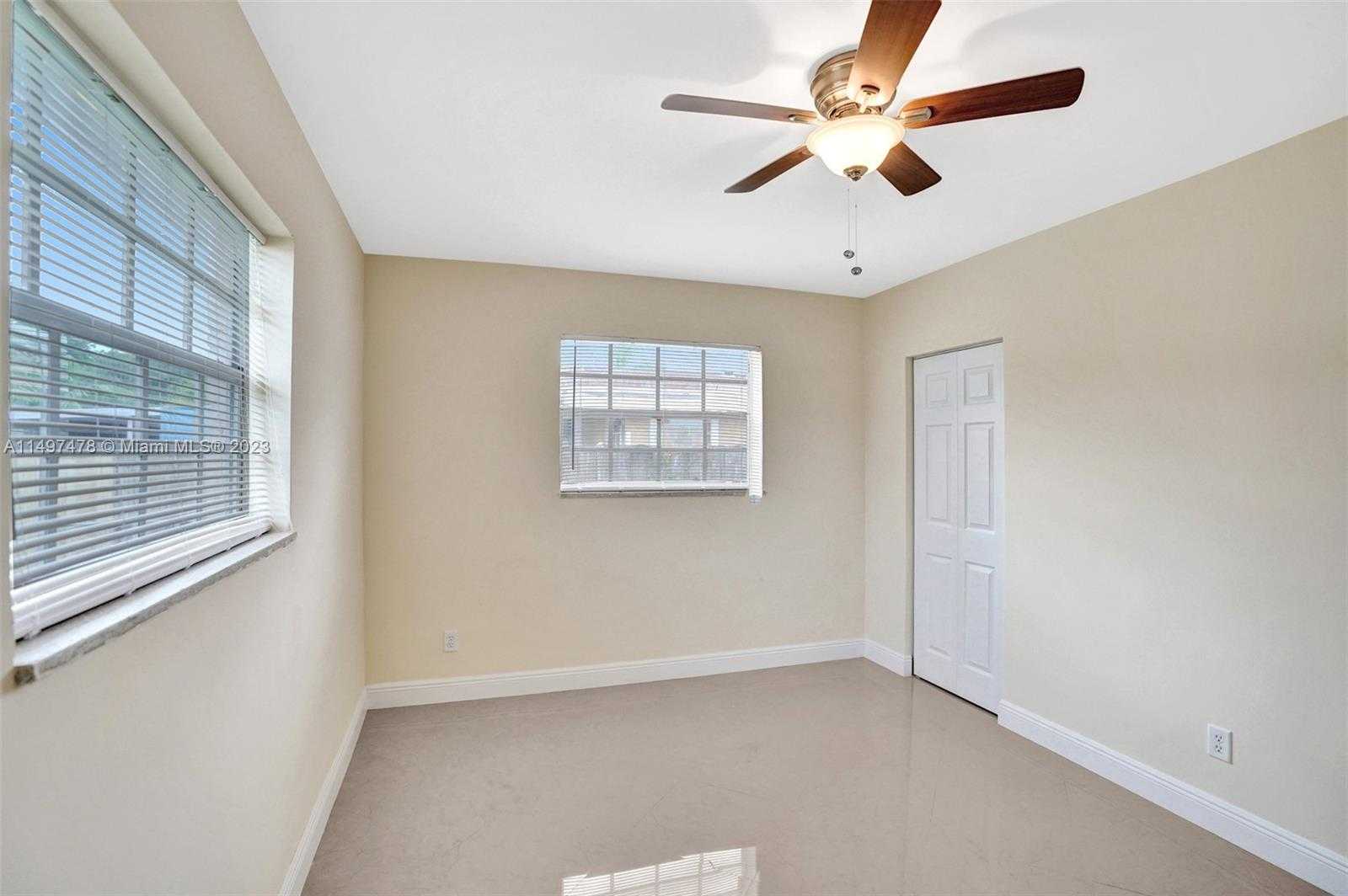 Small Image of 210 NORTH 72ND AVE, Hollywood Number 10
