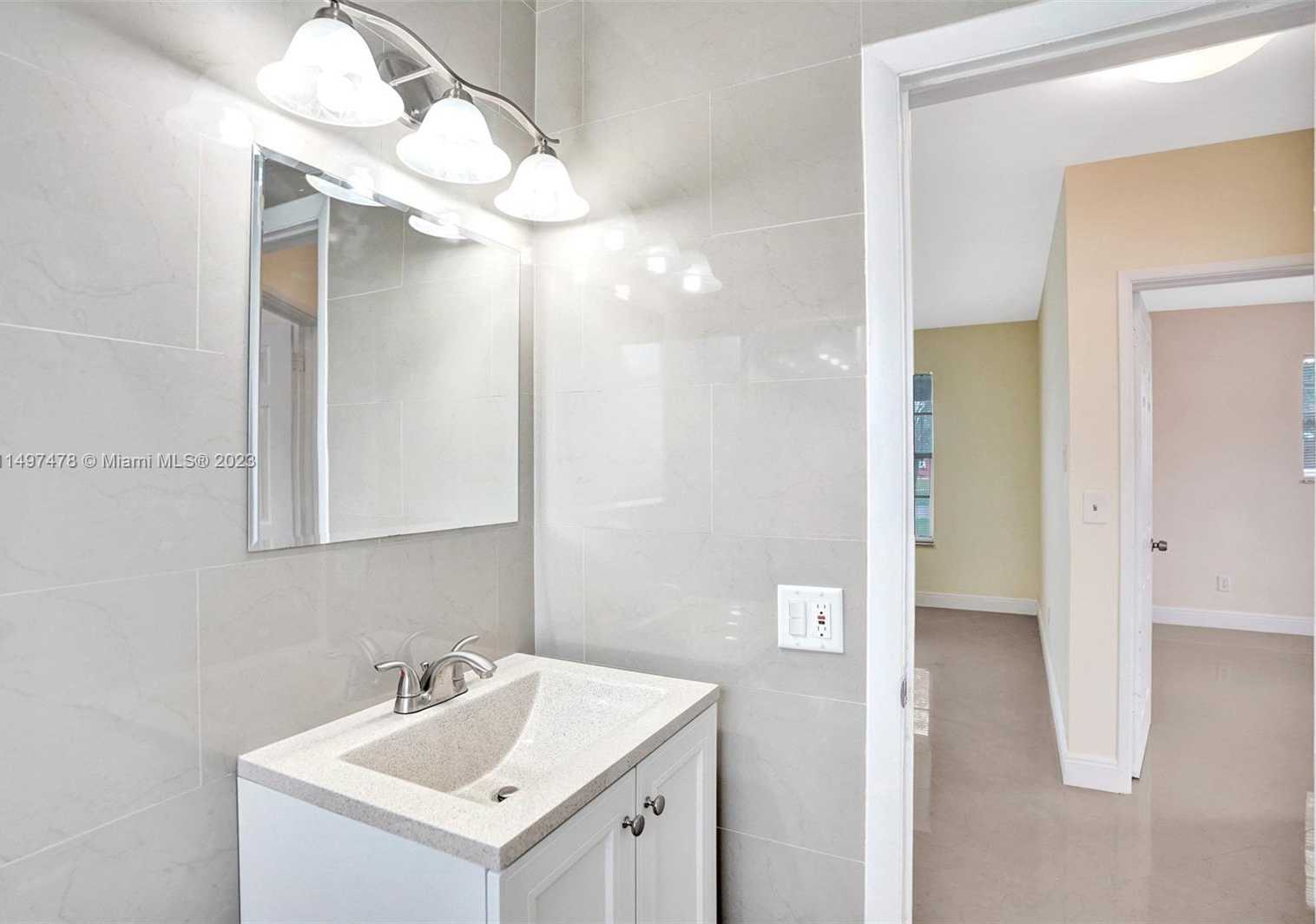 Small Image of 210 NORTH 72ND AVE, Hollywood Number 13