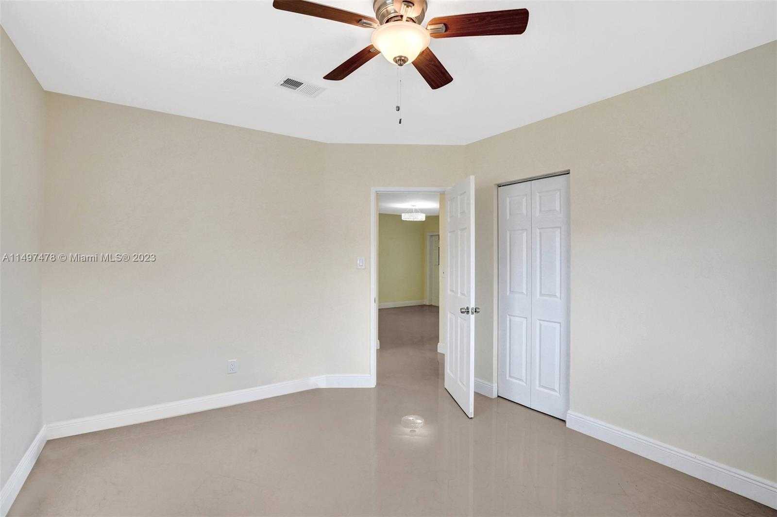 Small Image of 210 NORTH 72ND AVE, Hollywood Number 15