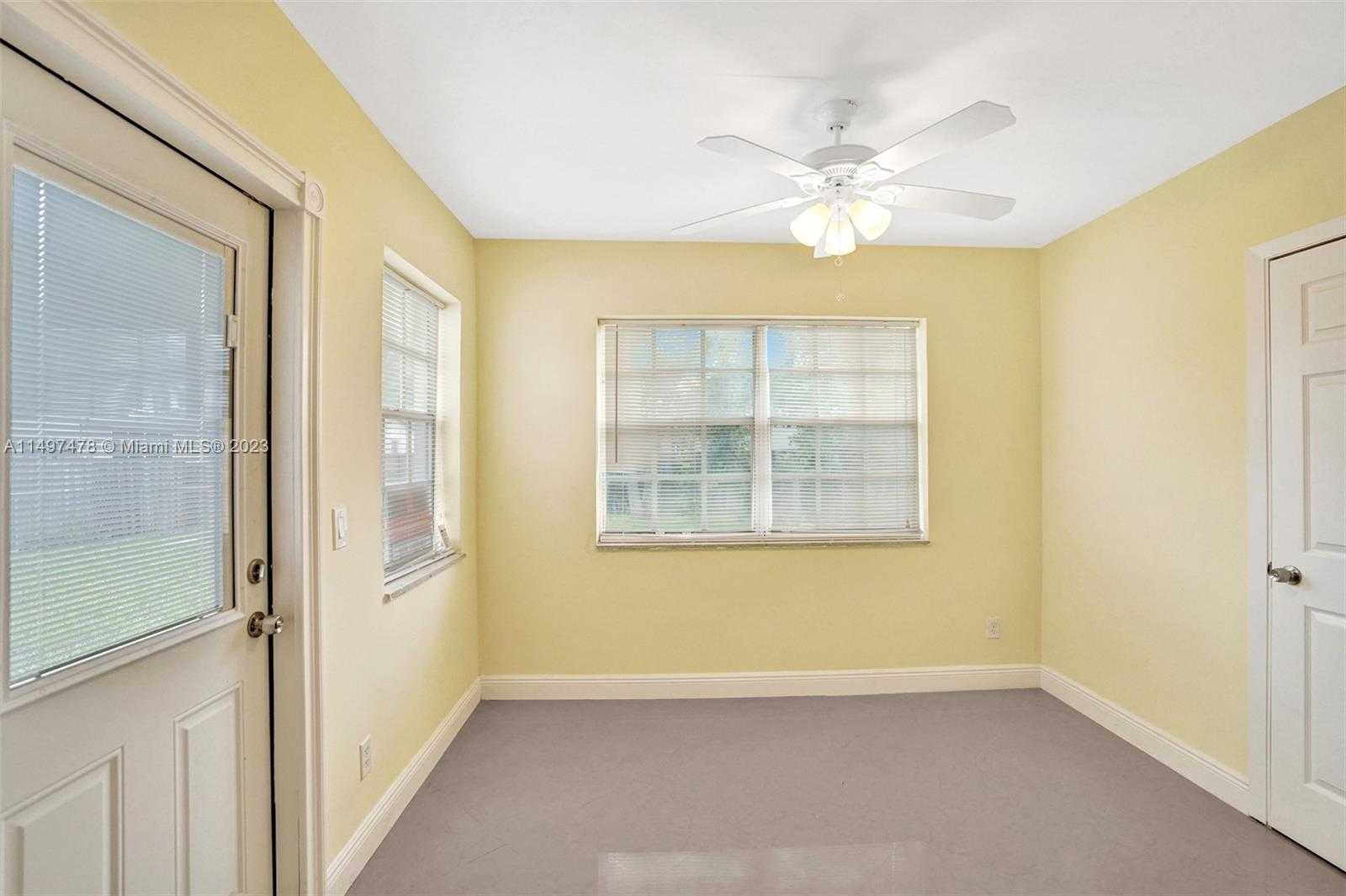 Small Image of 210 NORTH 72ND AVE, Hollywood Number 20