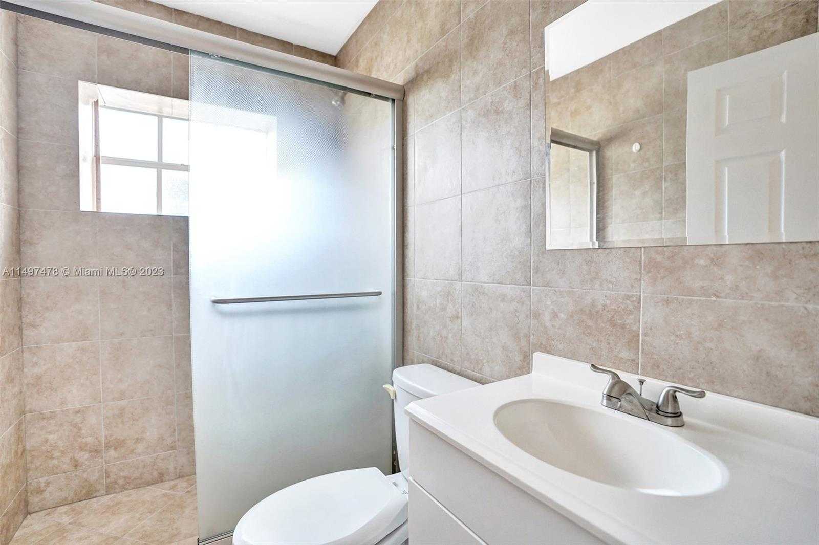 Small Image of 210 NORTH 72ND AVE, Hollywood Number 28