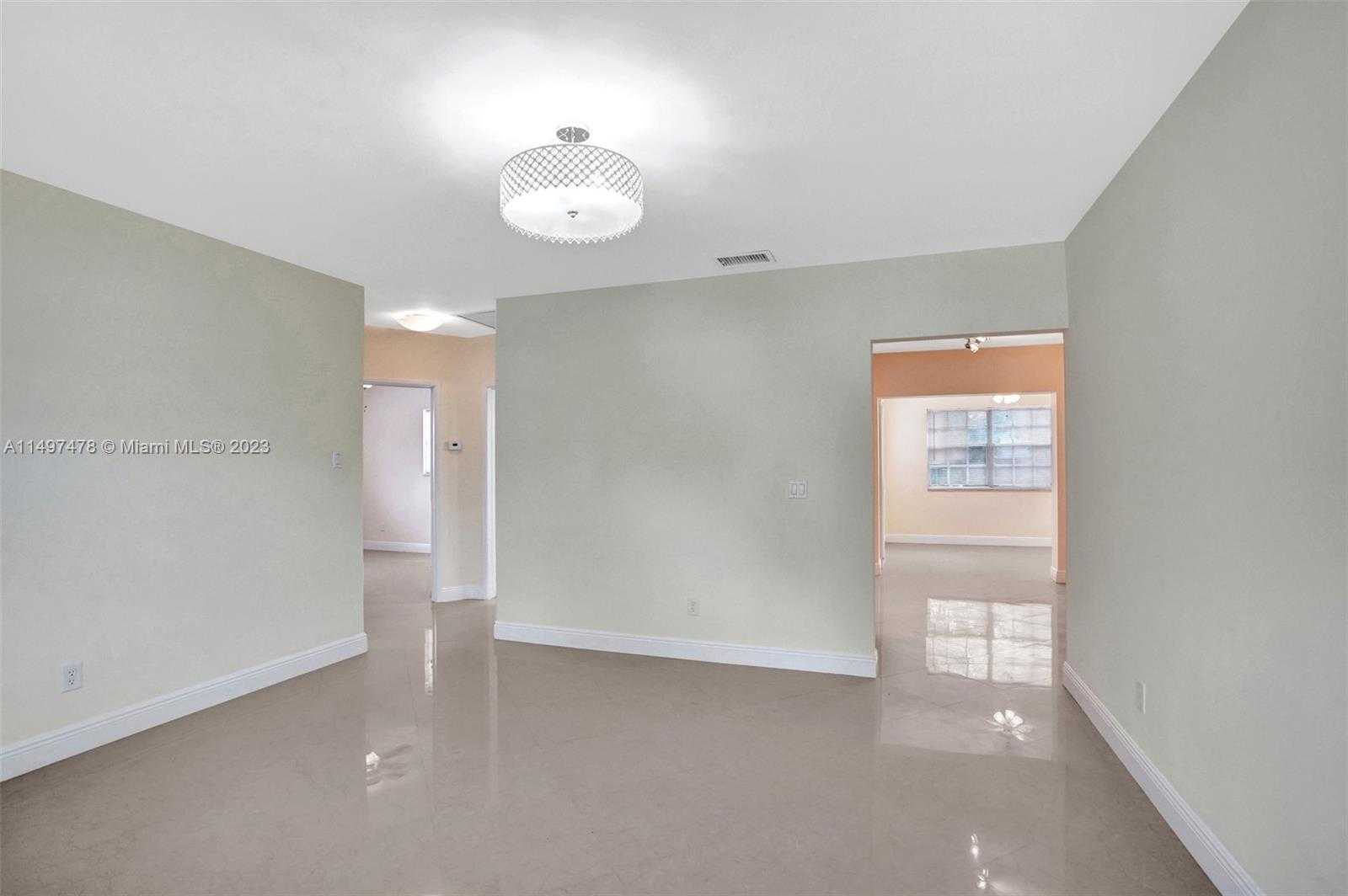 Small Image of 210 NORTH 72ND AVE, Hollywood Number 5