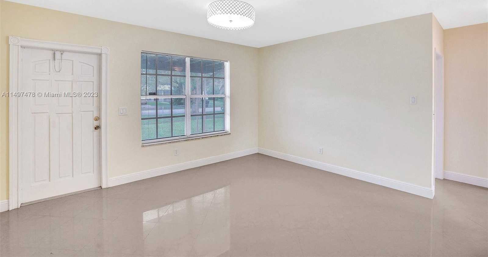 Small Image of 210 NORTH 72ND AVE, Hollywood Number 7
