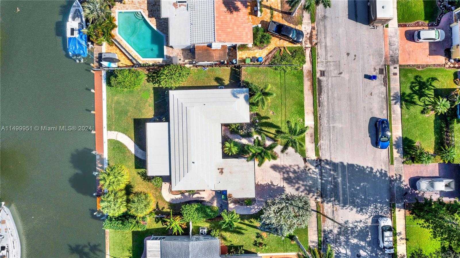Small Image of 1201 GUAVA ISLE, Fort Lauderdale Number 20
