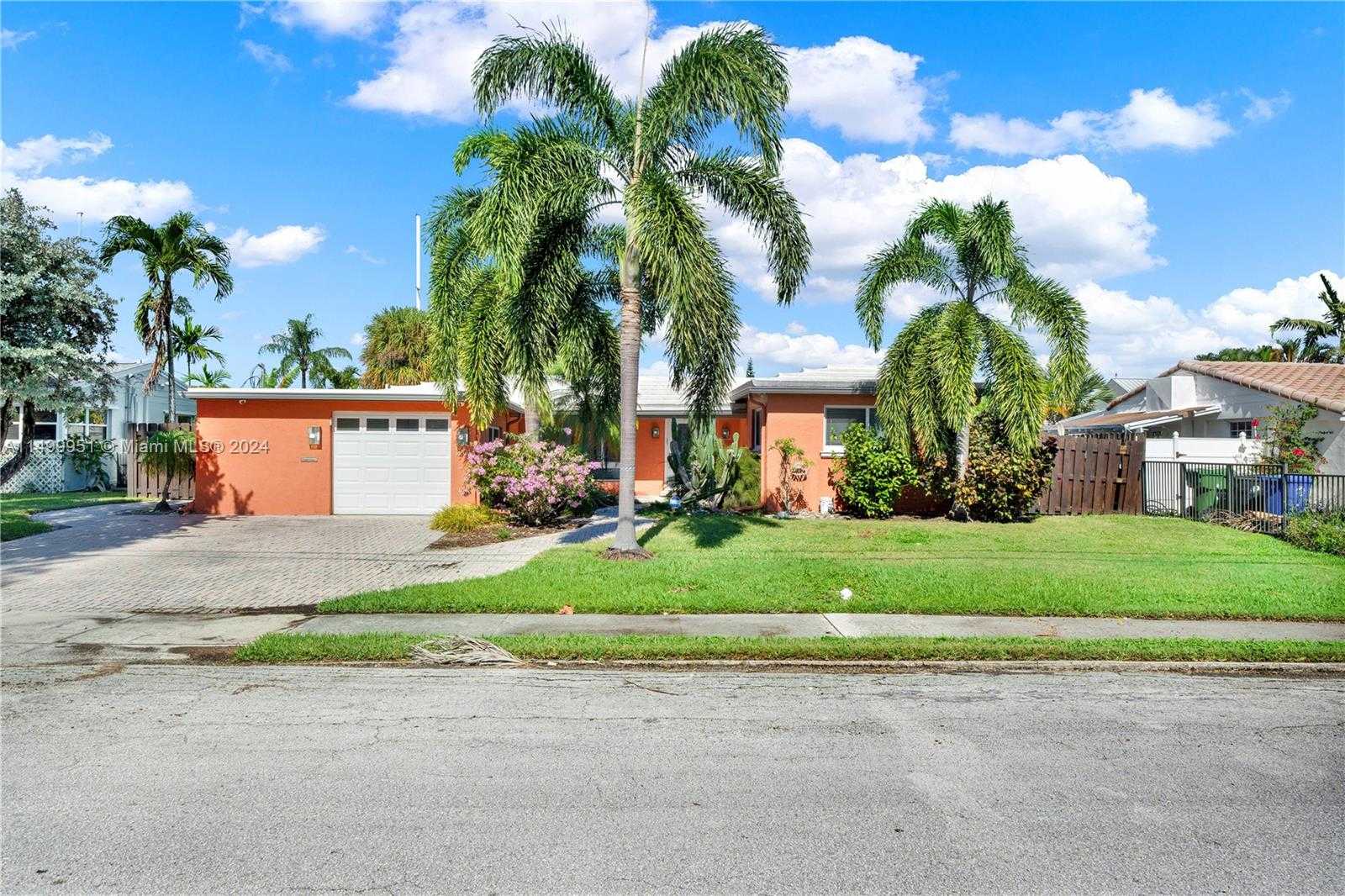 Small Image of 1201 GUAVA ISLE, Fort Lauderdale Number 27