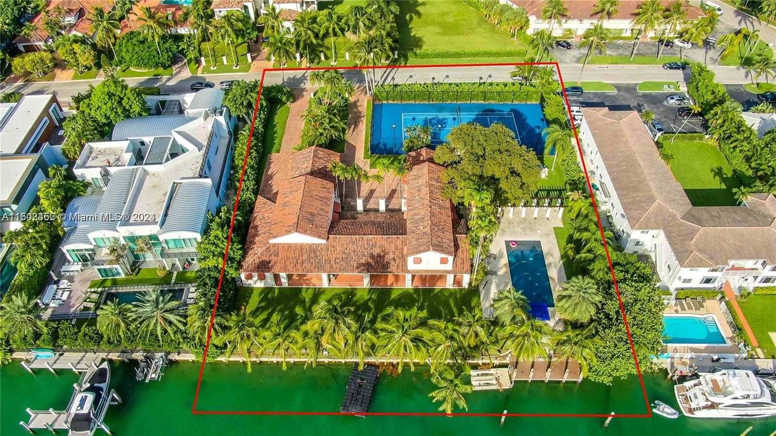 Small Image of 44, Bal Harbour Number 3