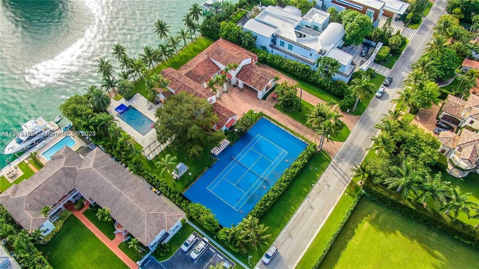 Small Image of 44, Bal Harbour Number 9