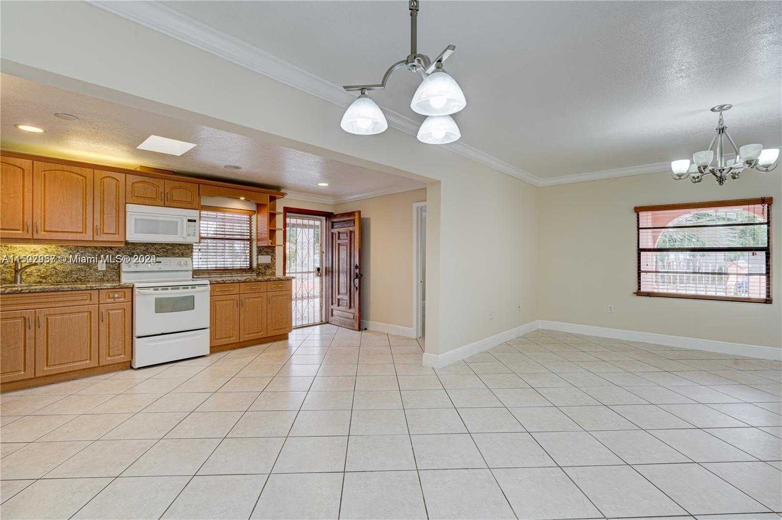 Small Image of 450 EAST 7TH AVE, Hialeah Number 15
