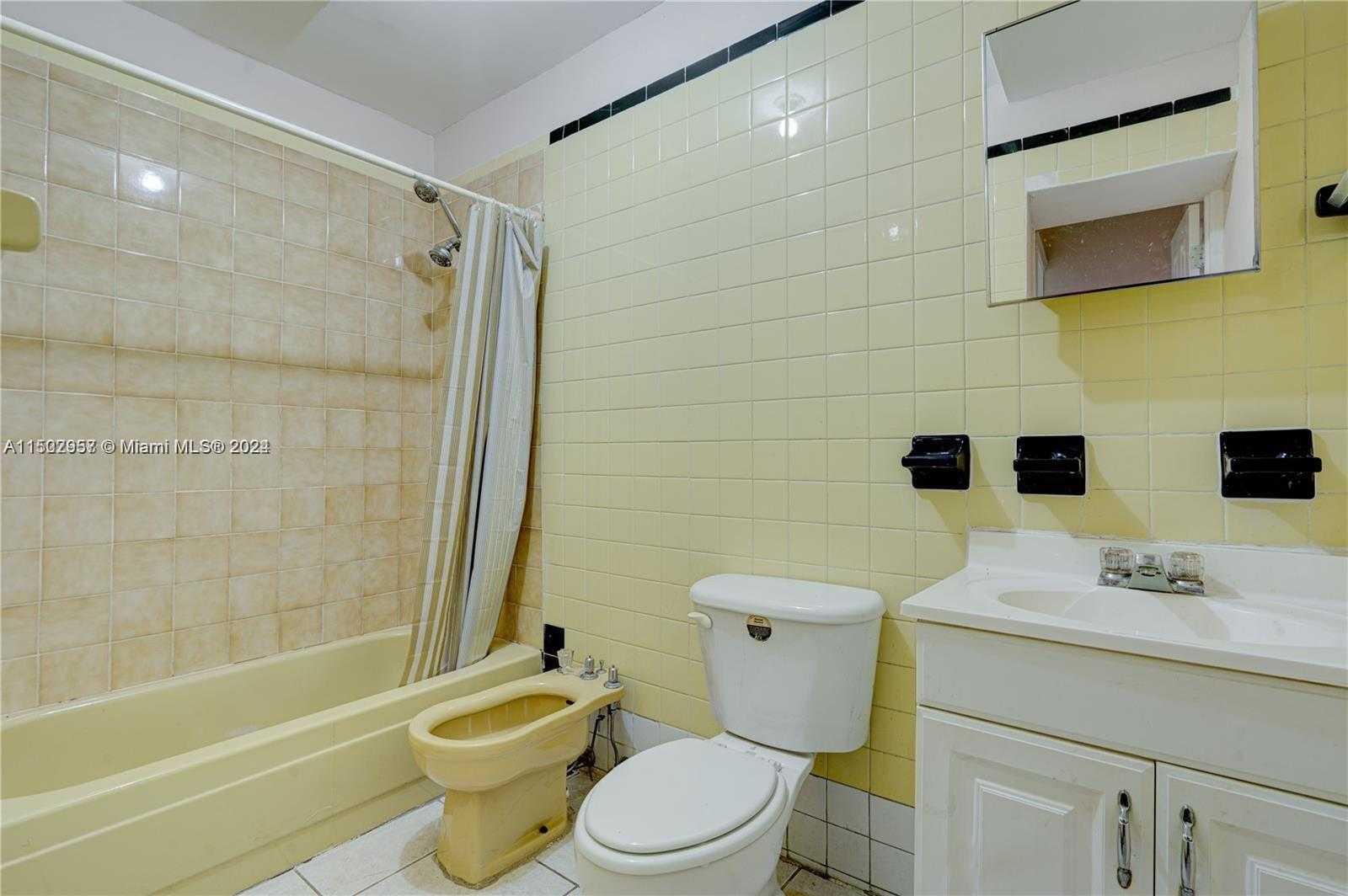 Small Image of 450 EAST 7TH AVE, Hialeah Number 20