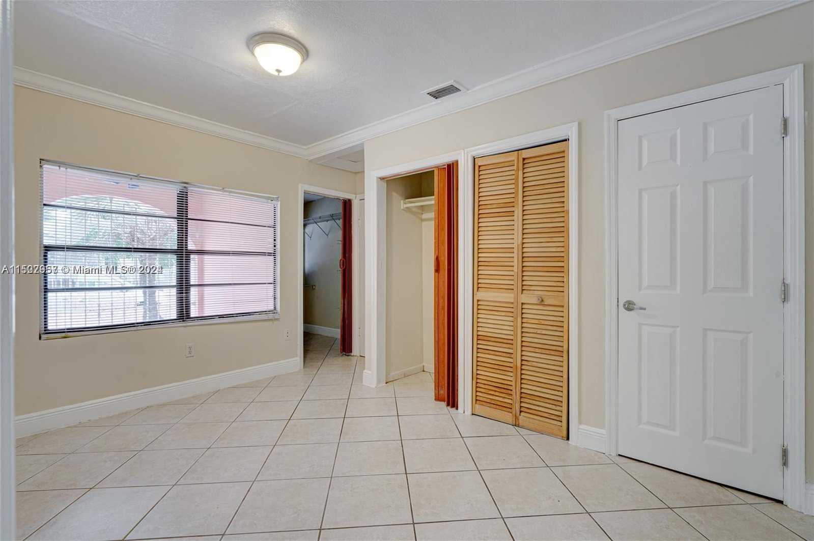 Small Image of 450 EAST 7TH AVE, Hialeah Number 27
