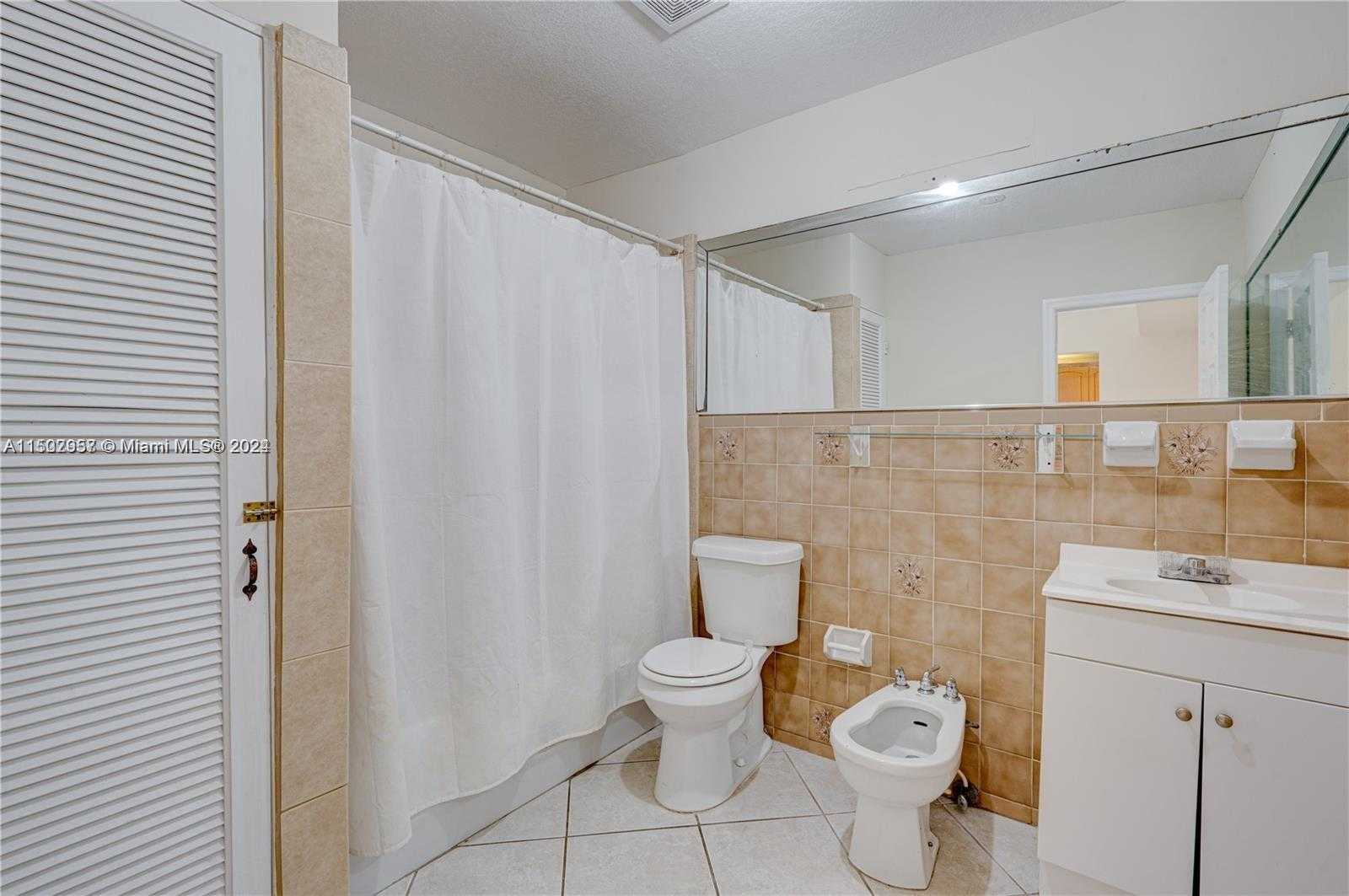 Small Image of 450 EAST 7TH AVE, Hialeah Number 30