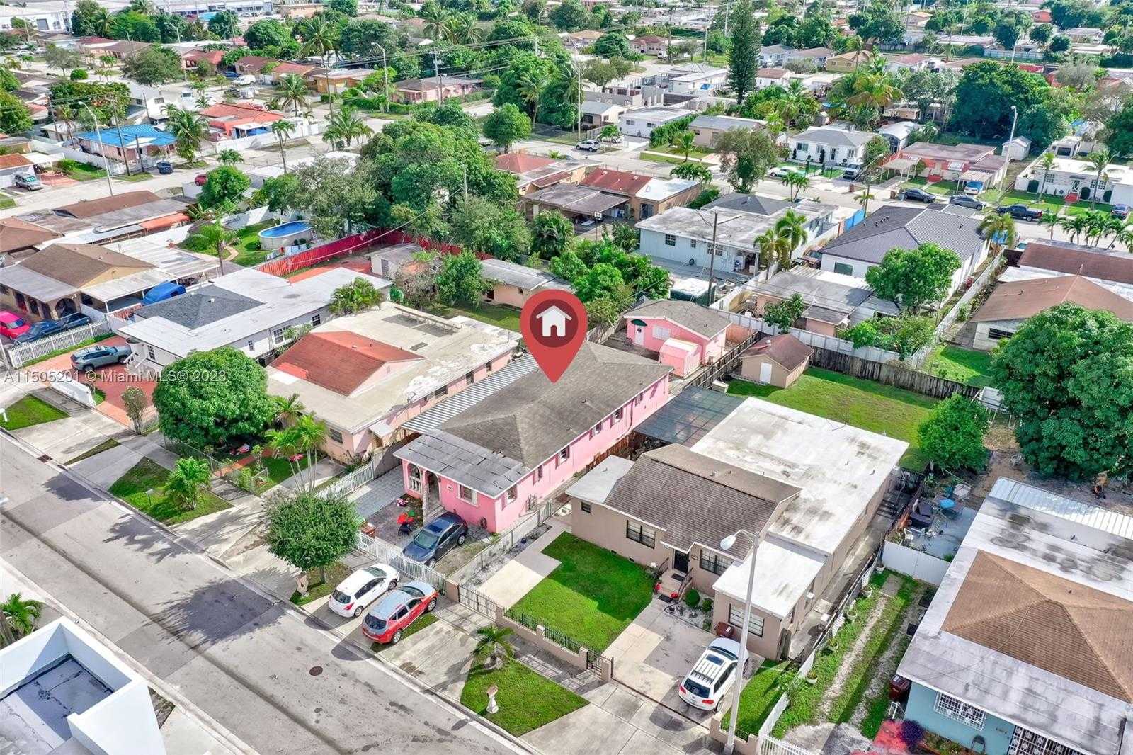 Small Image of 854 EAST 24TH ST, Hialeah Number 3