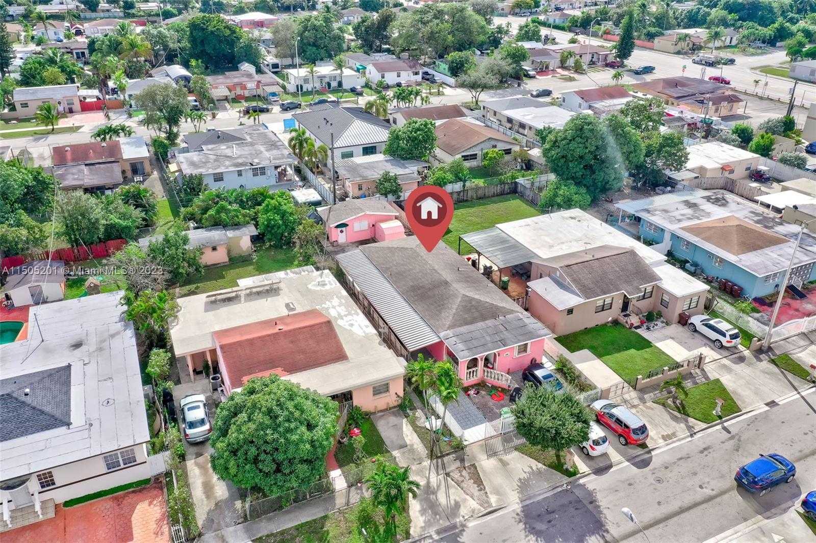 Small Image of 854 EAST 24TH ST, Hialeah Number 4