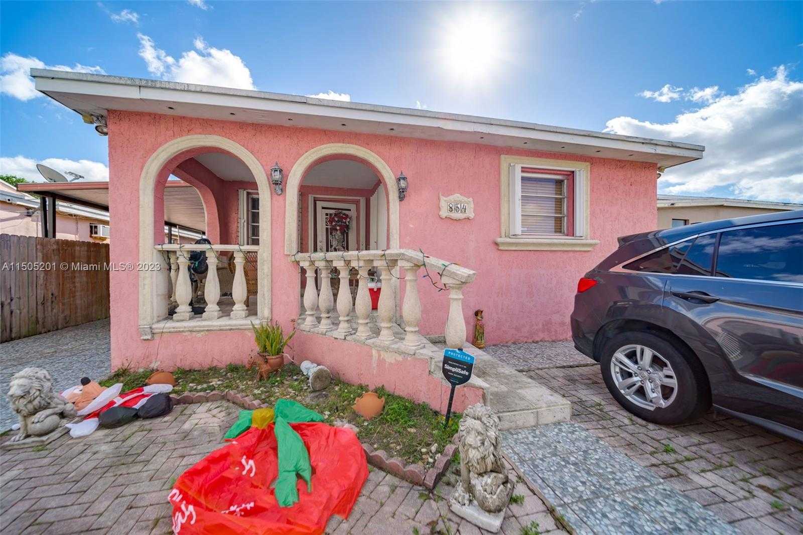 Small Image of 854 EAST 24TH ST, Hialeah Number 7