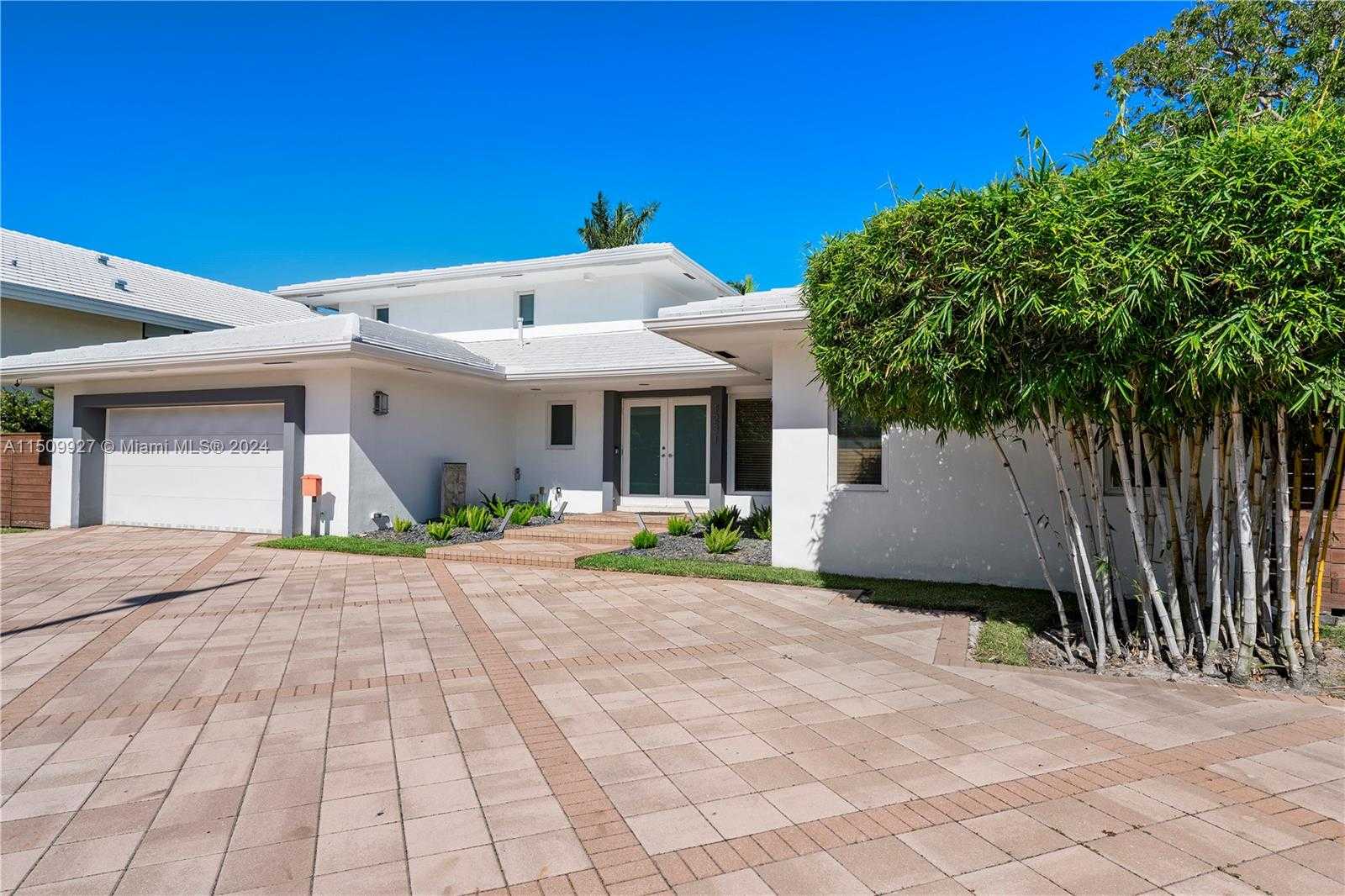 Small Image of 1231 96TH ST, Bay Harbor Islands Number 2