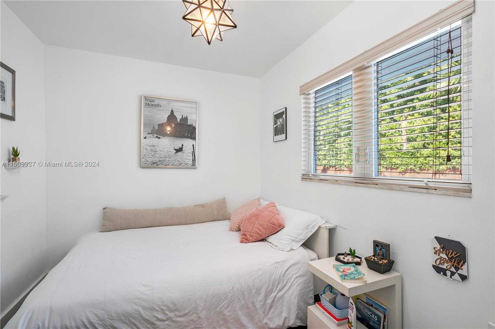 Small Image of 1231 96TH ST, Bay Harbor Islands Number 30
