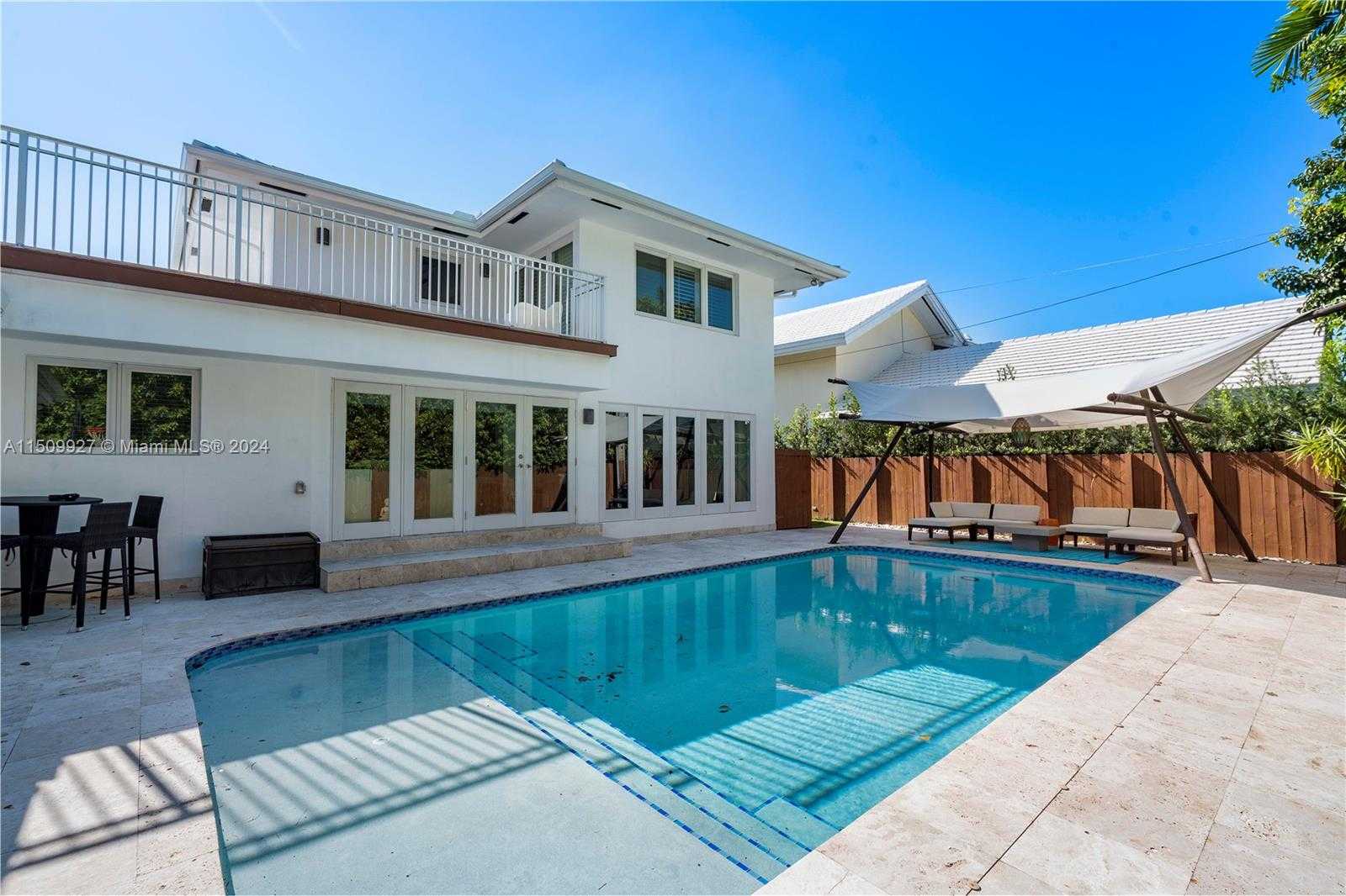 Small Image of 1231 96TH ST, Bay Harbor Islands Number 36