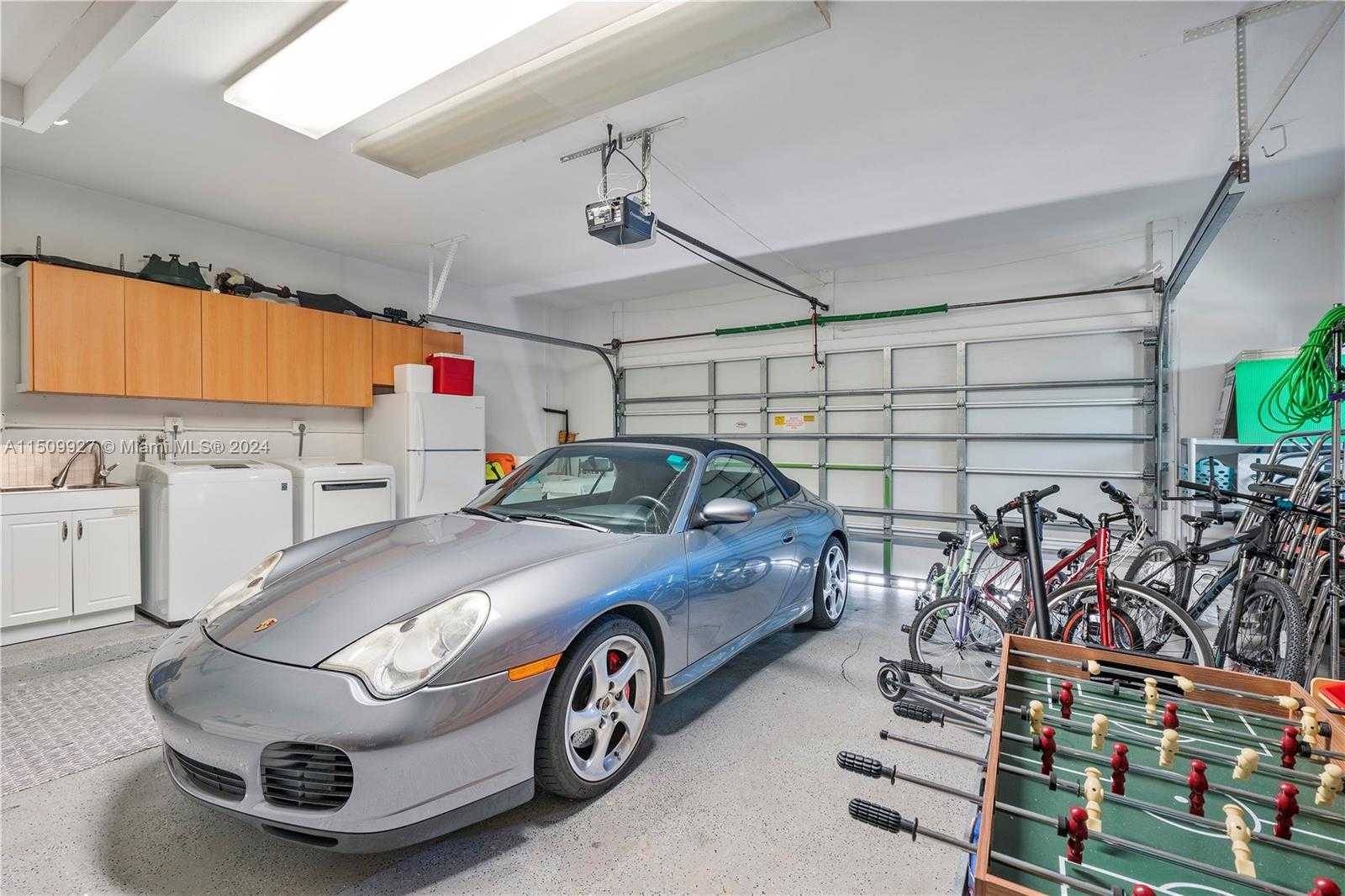 Small Image of 1231 96TH ST, Bay Harbor Islands Number 40