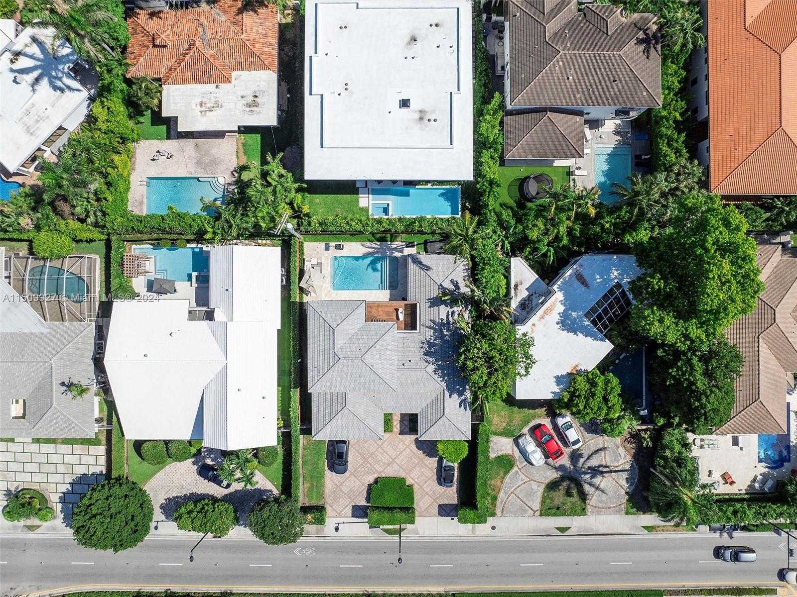 Small Image of 1231 96TH ST, Bay Harbor Islands Number 44