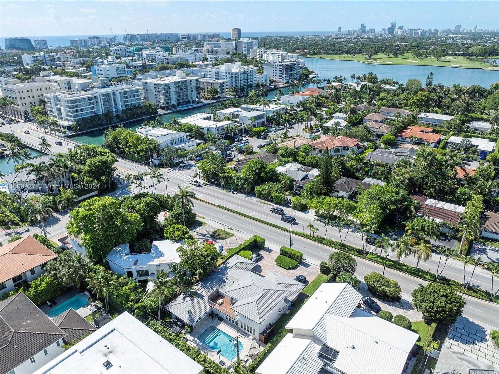 Small Image of 1231 96TH ST, Bay Harbor Islands Number 48