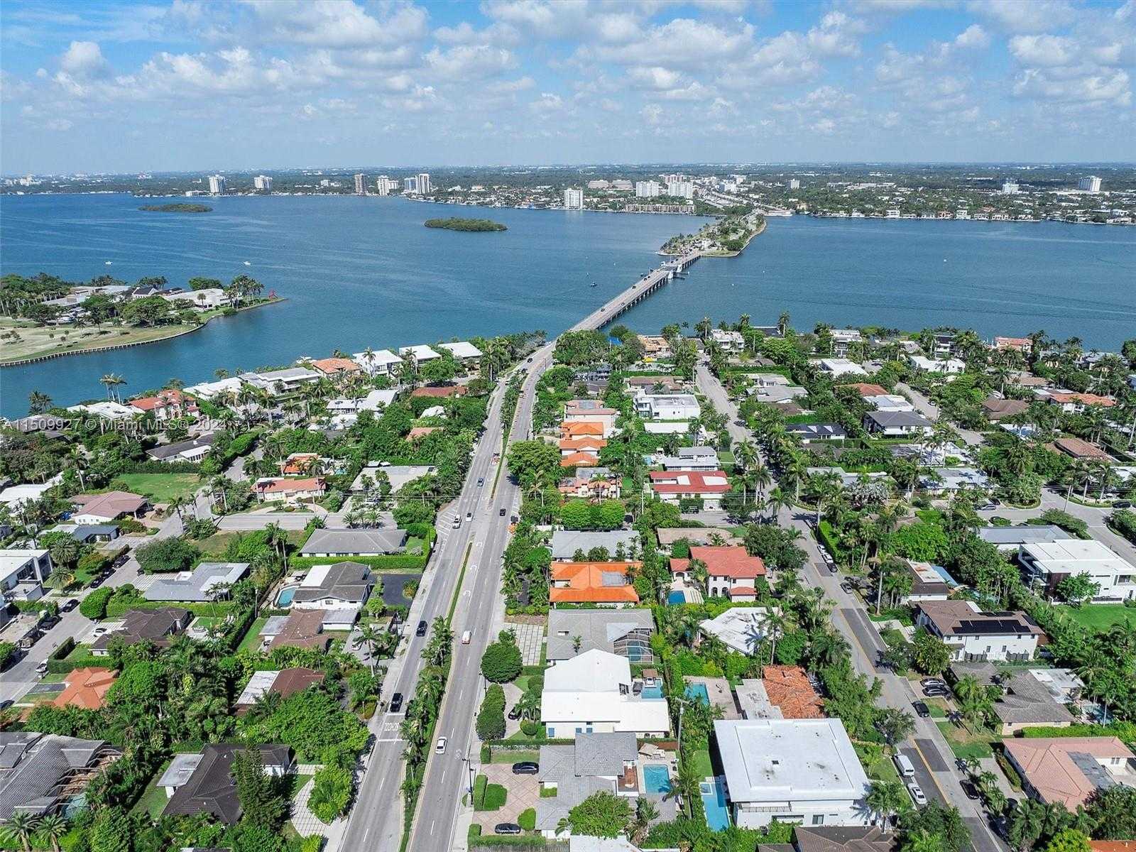 Small Image of 1231 96TH ST, Bay Harbor Islands Number 57