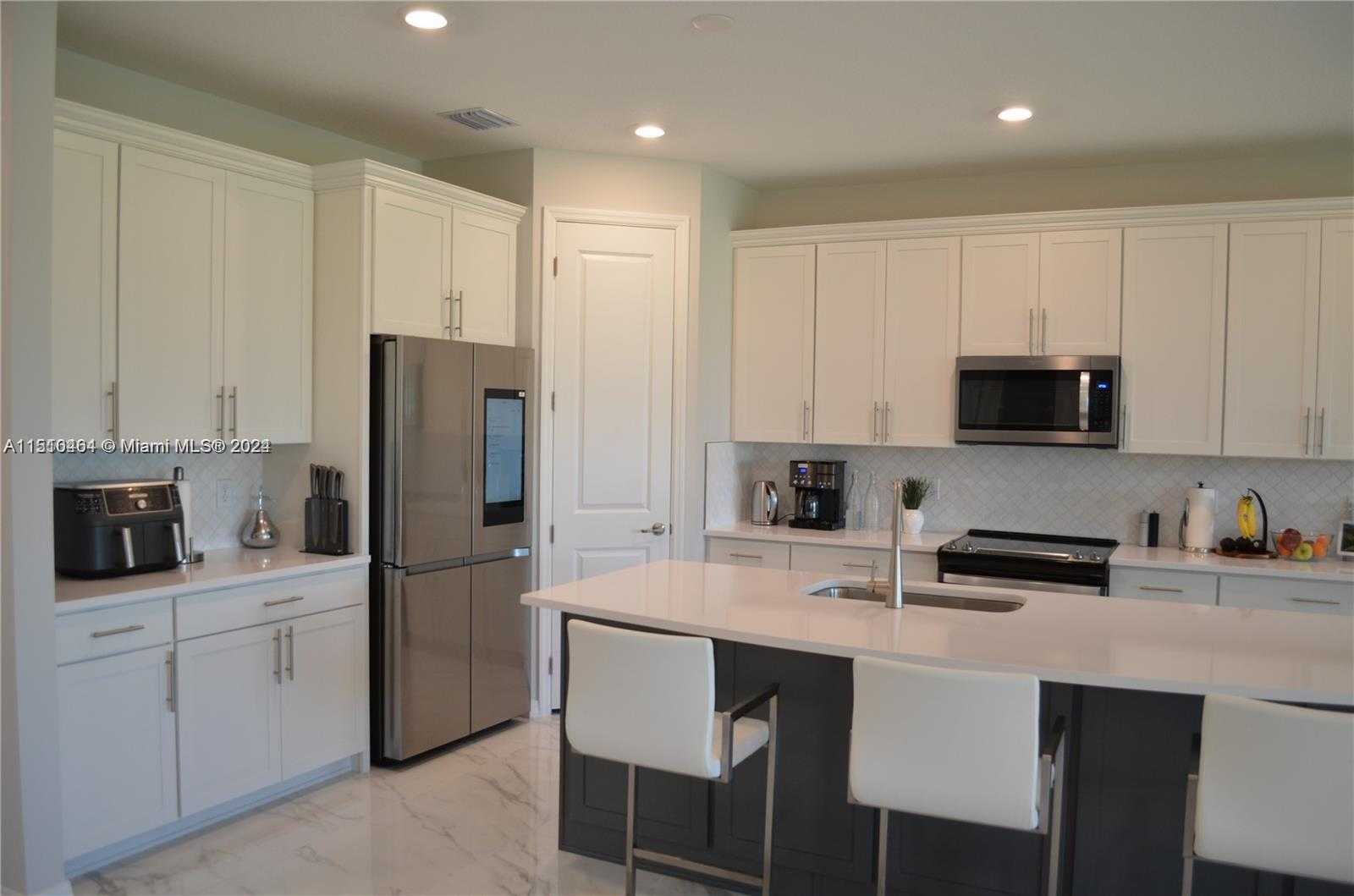 Small Image of 8161 NW 78th St, Tamarac, FL 33321, USA Number 10