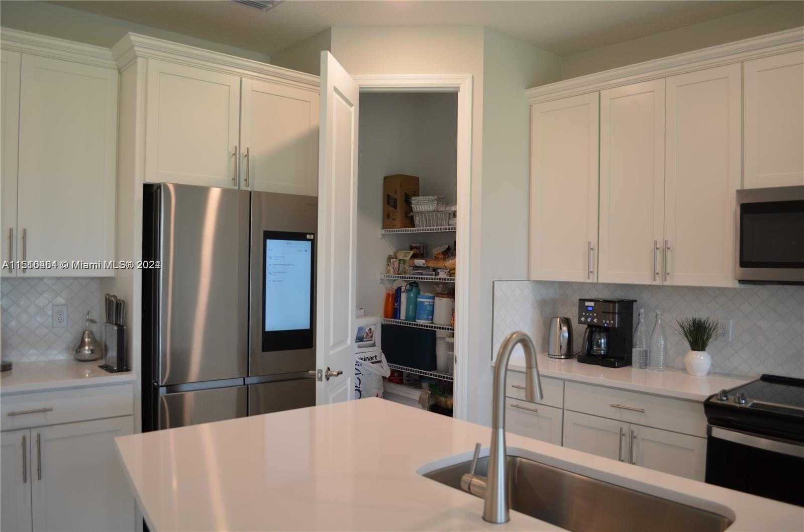 Small Image of 8161 NW 78th St, Tamarac, FL 33321, USA Number 11
