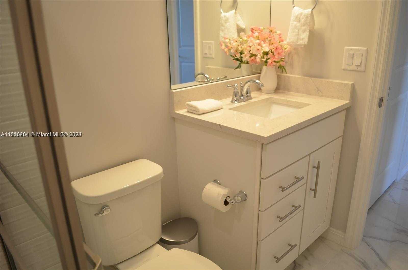 Small Image of 8161 NW 78th St, Tamarac, FL 33321, USA Number 29