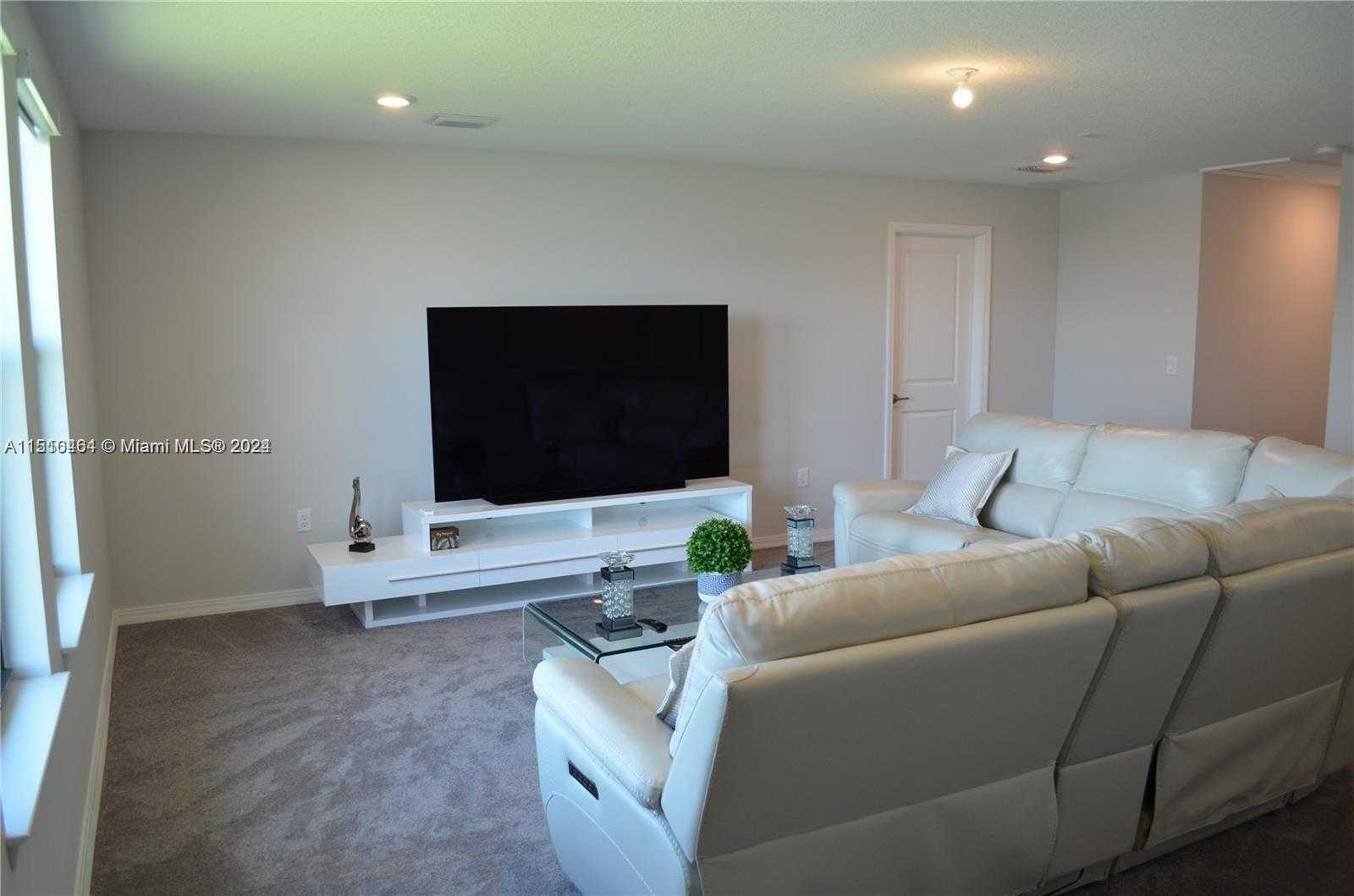 Small Image of 8161 NW 78th St, Tamarac, FL 33321, USA Number 31