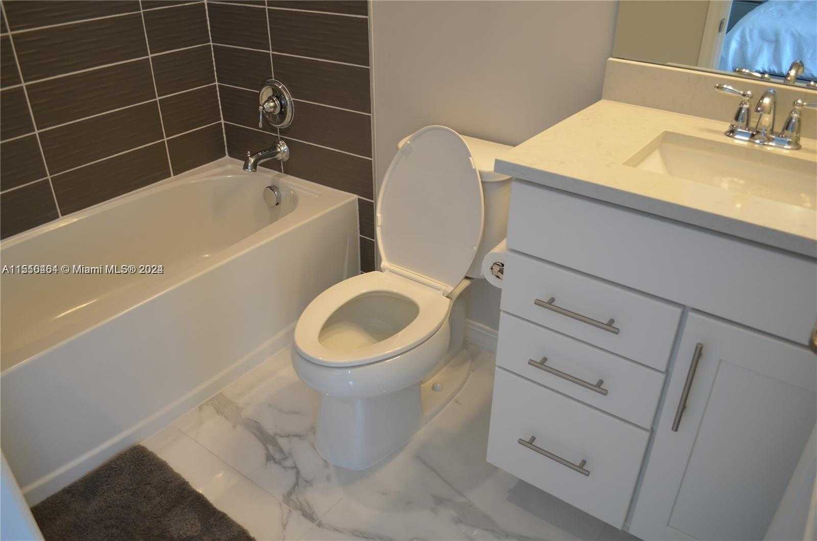 Small Image of 8161 NW 78th St, Tamarac, FL 33321, USA Number 38