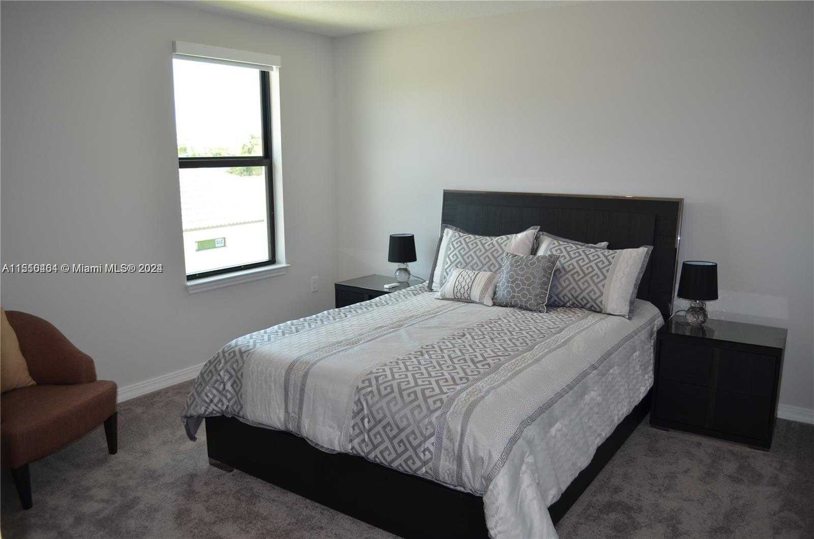 Small Image of 8161 NW 78th St, Tamarac, FL 33321, USA Number 44