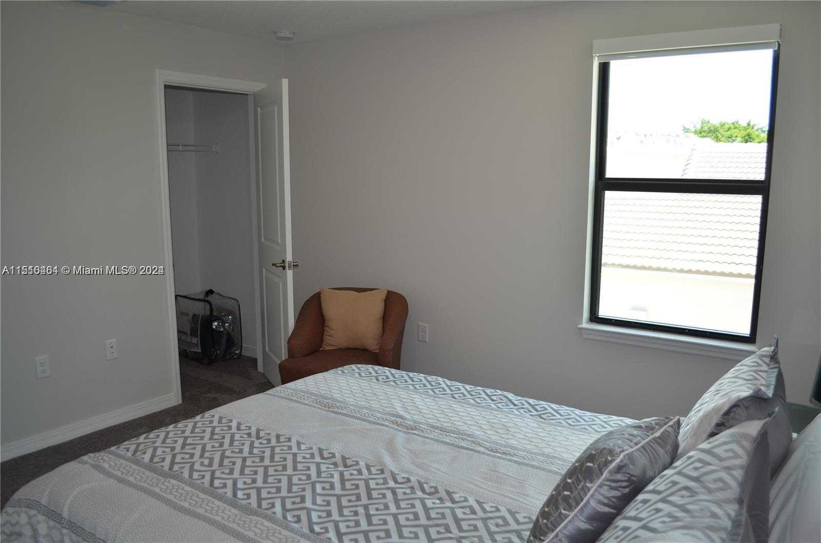 Small Image of 8161 NW 78th St, Tamarac, FL 33321, USA Number 46