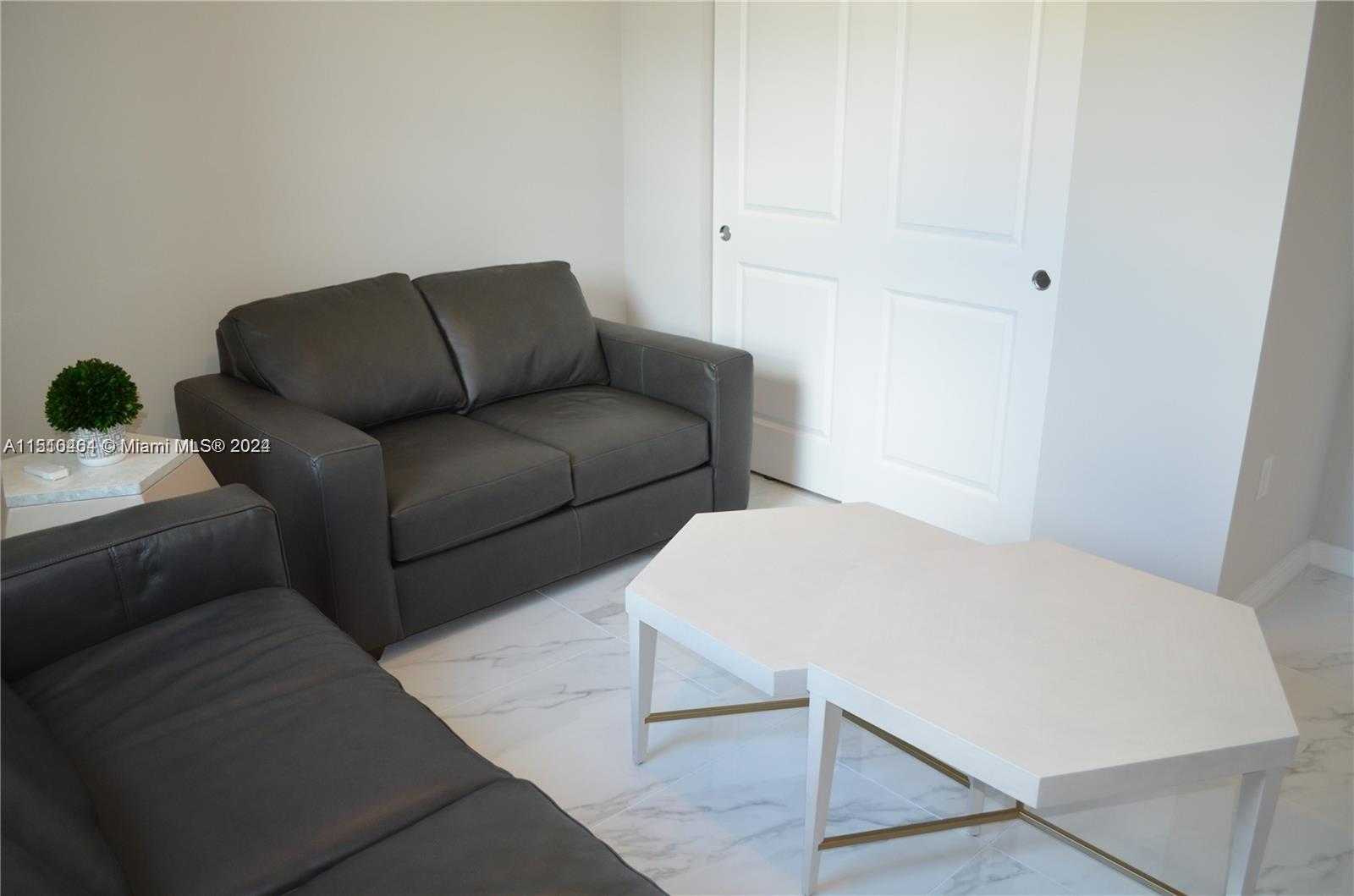 Small Image of 8161 NW 78th St, Tamarac, FL 33321, USA Number 49