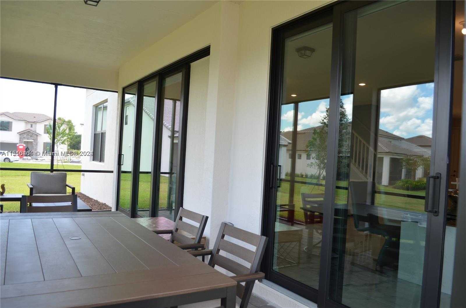 Small Image of 8161 NW 78th St, Tamarac, FL 33321, USA Number 57