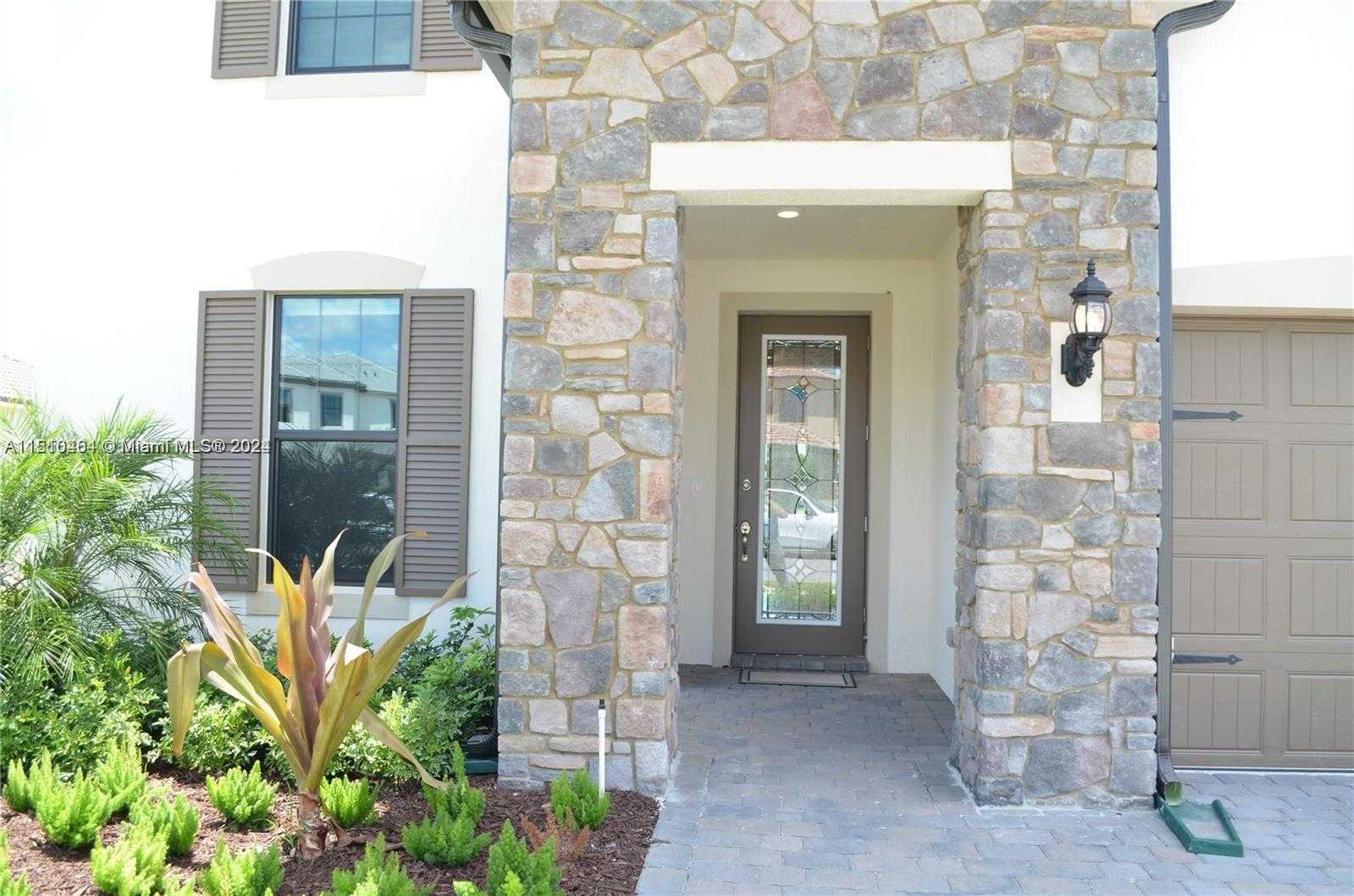 Small Image of 8161 NW 78th St, Tamarac, FL 33321, USA Number 6