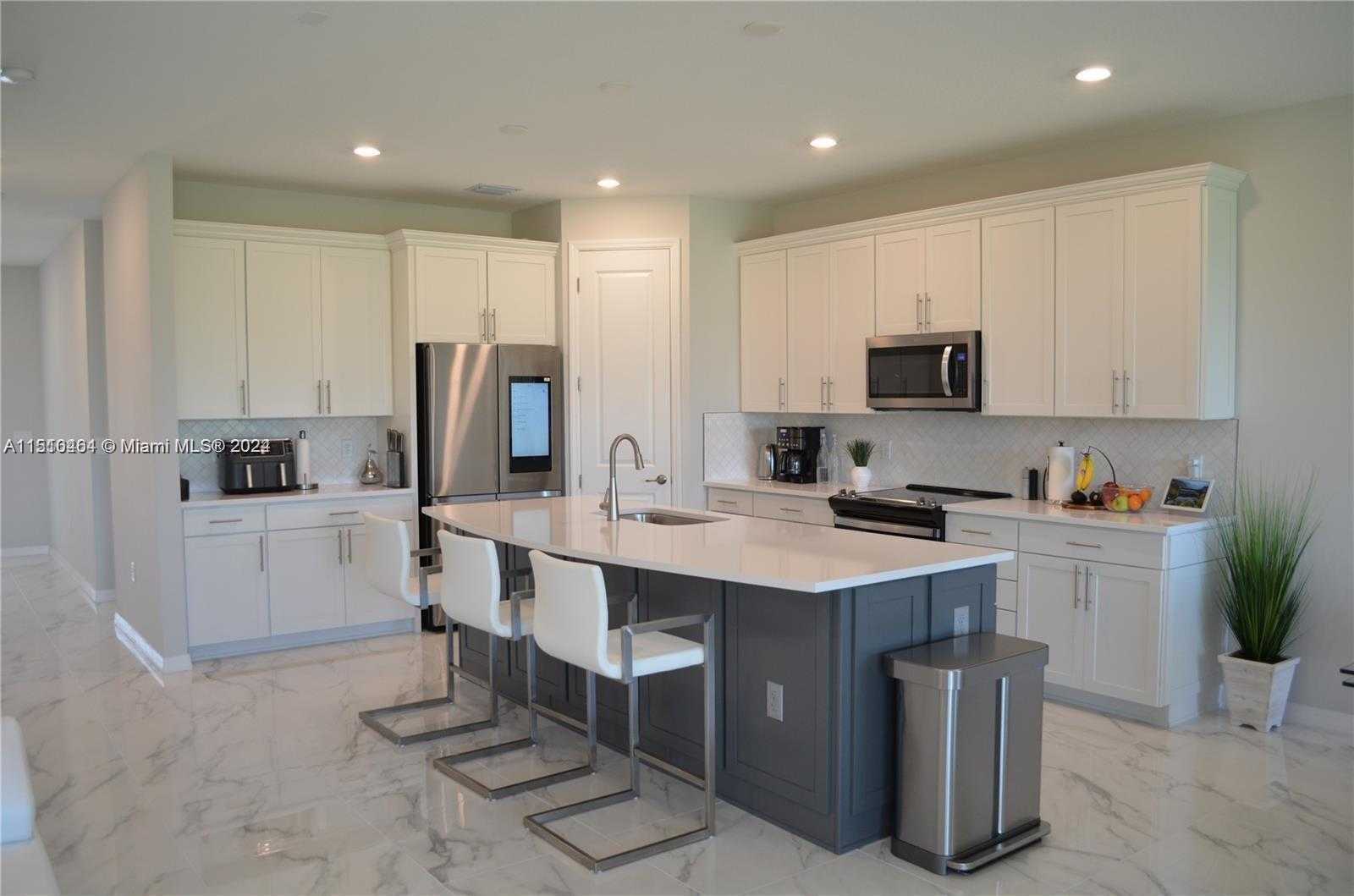 Small Image of 8161 NW 78th St, Tamarac, FL 33321, USA Number 8