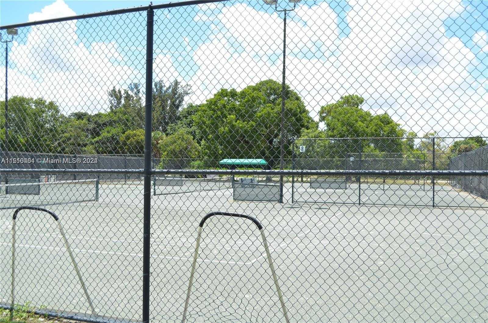 Small Image of 8161 NW 78th St, Tamarac, FL 33321, USA Number 82