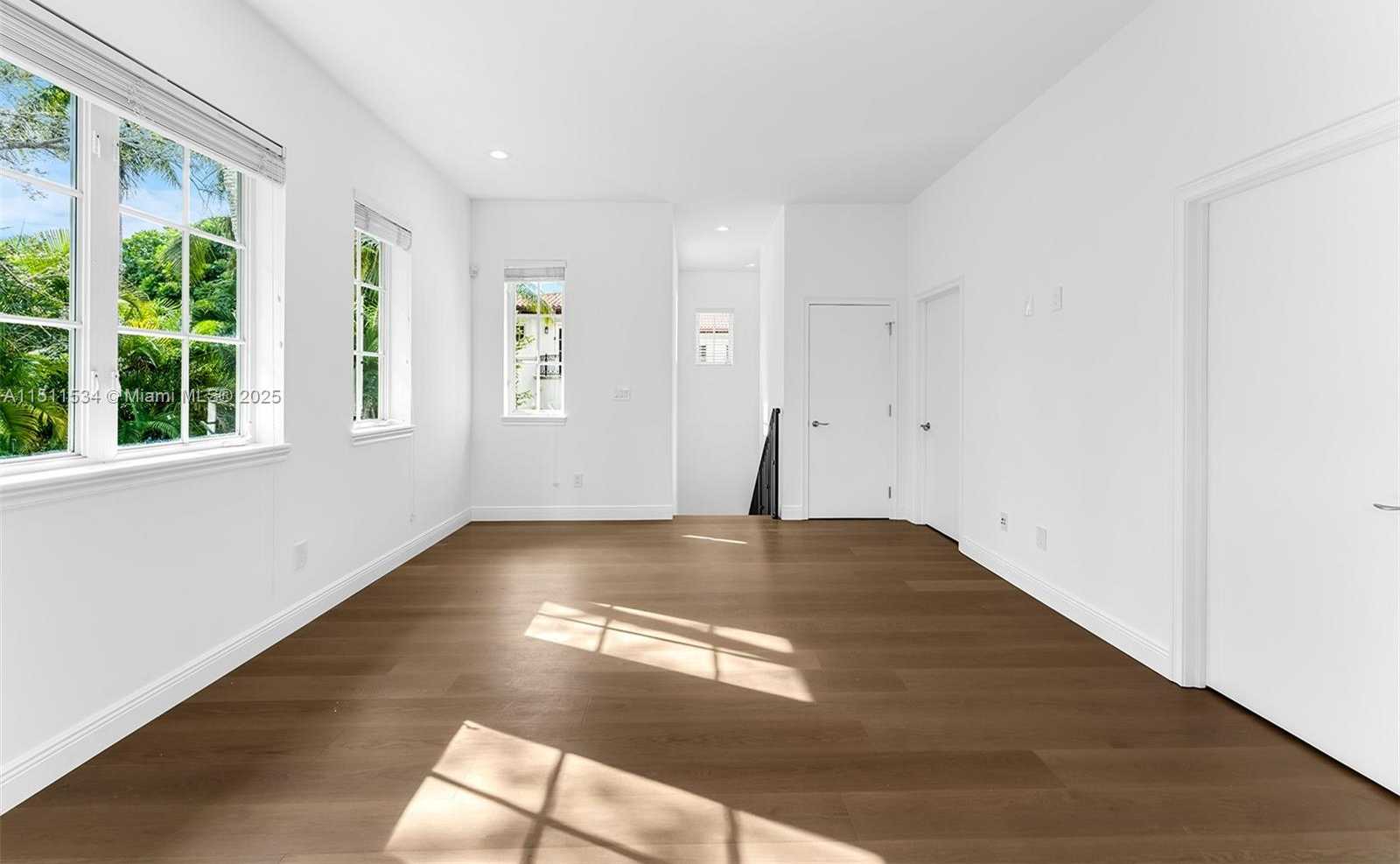 Small Image of 9941 SOUTH WEST 60TH CT, Pinecrest Number 45