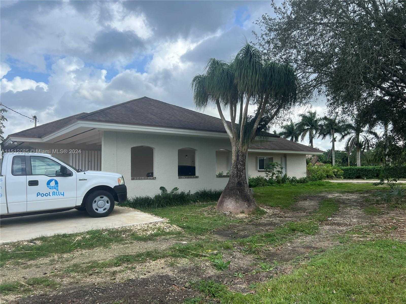 Small Image of 24301 SOUTH WEST 192ND AVE, Homestead Number 2