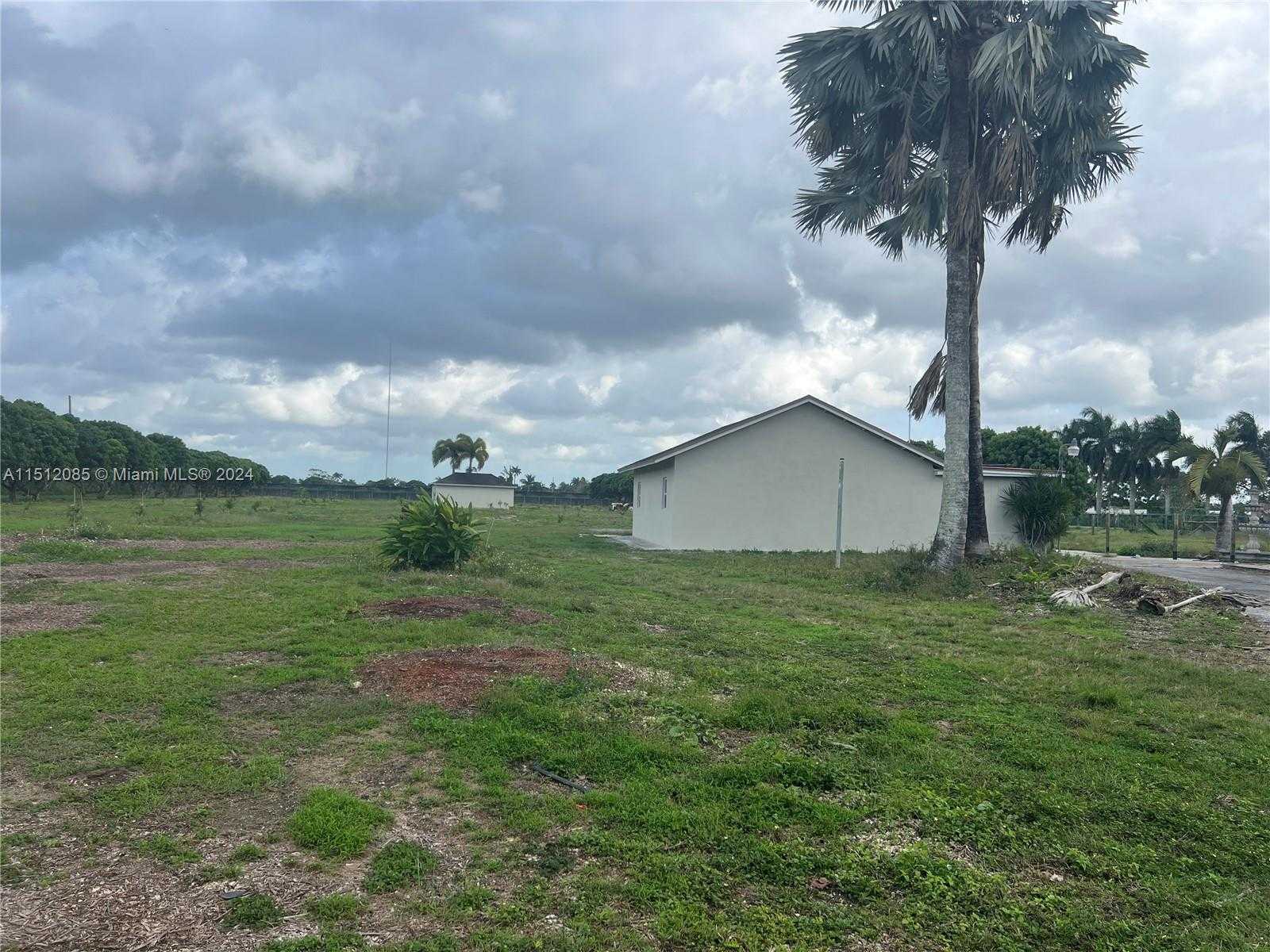 Small Image of 24301 SOUTH WEST 192ND AVE, Homestead Number 9