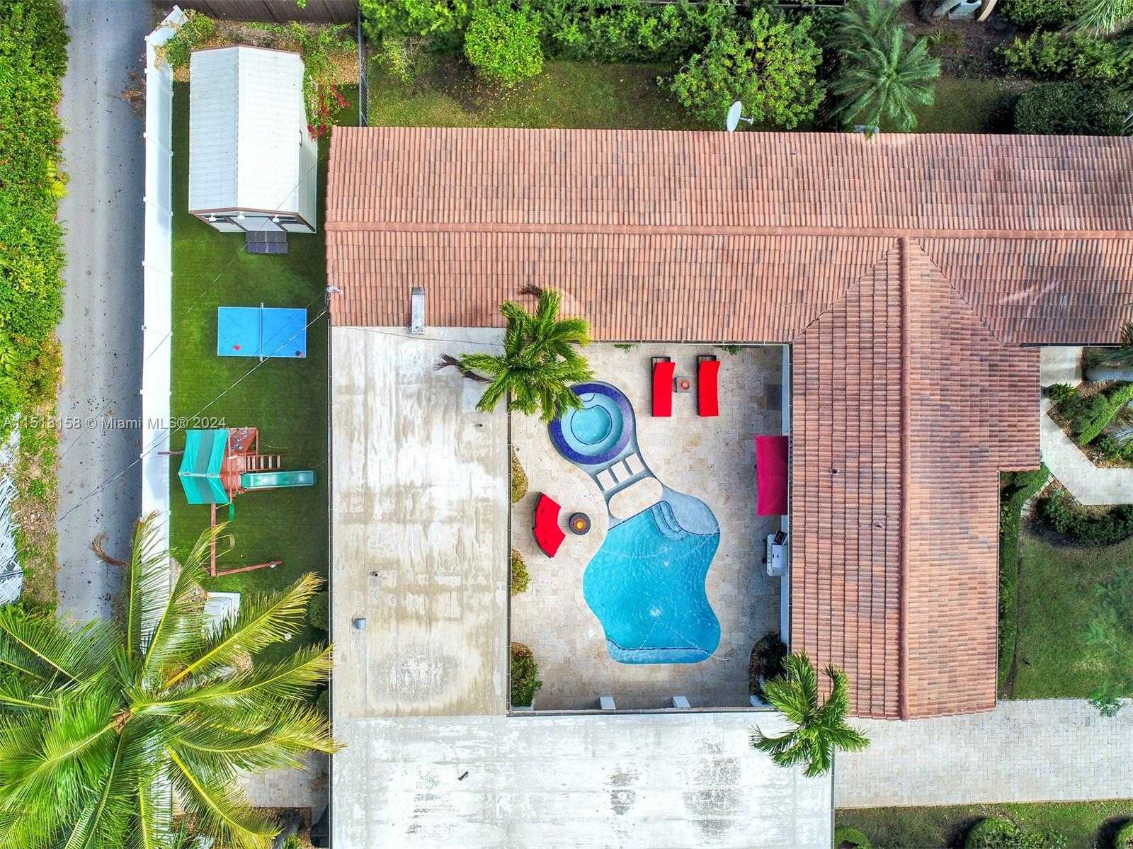 Small Image of 1017 TYLER ST, Hollywood Number 17