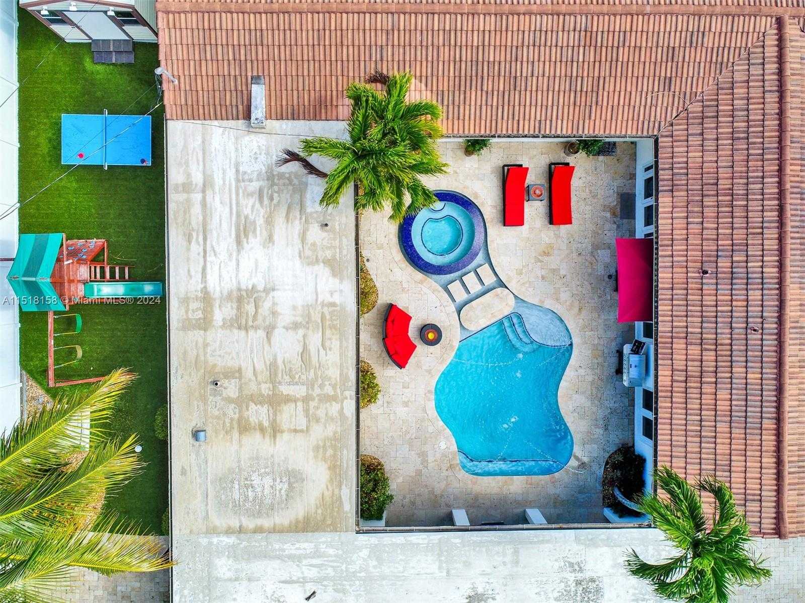 Small Image of 1017 TYLER ST, Hollywood Number 18